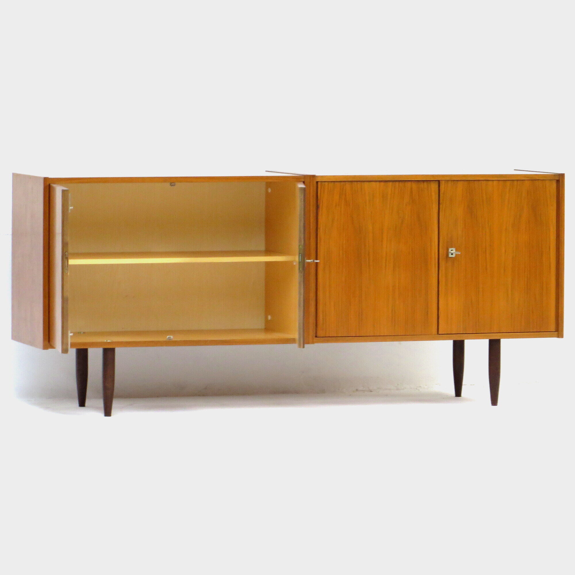 Buffet en noyer 1960