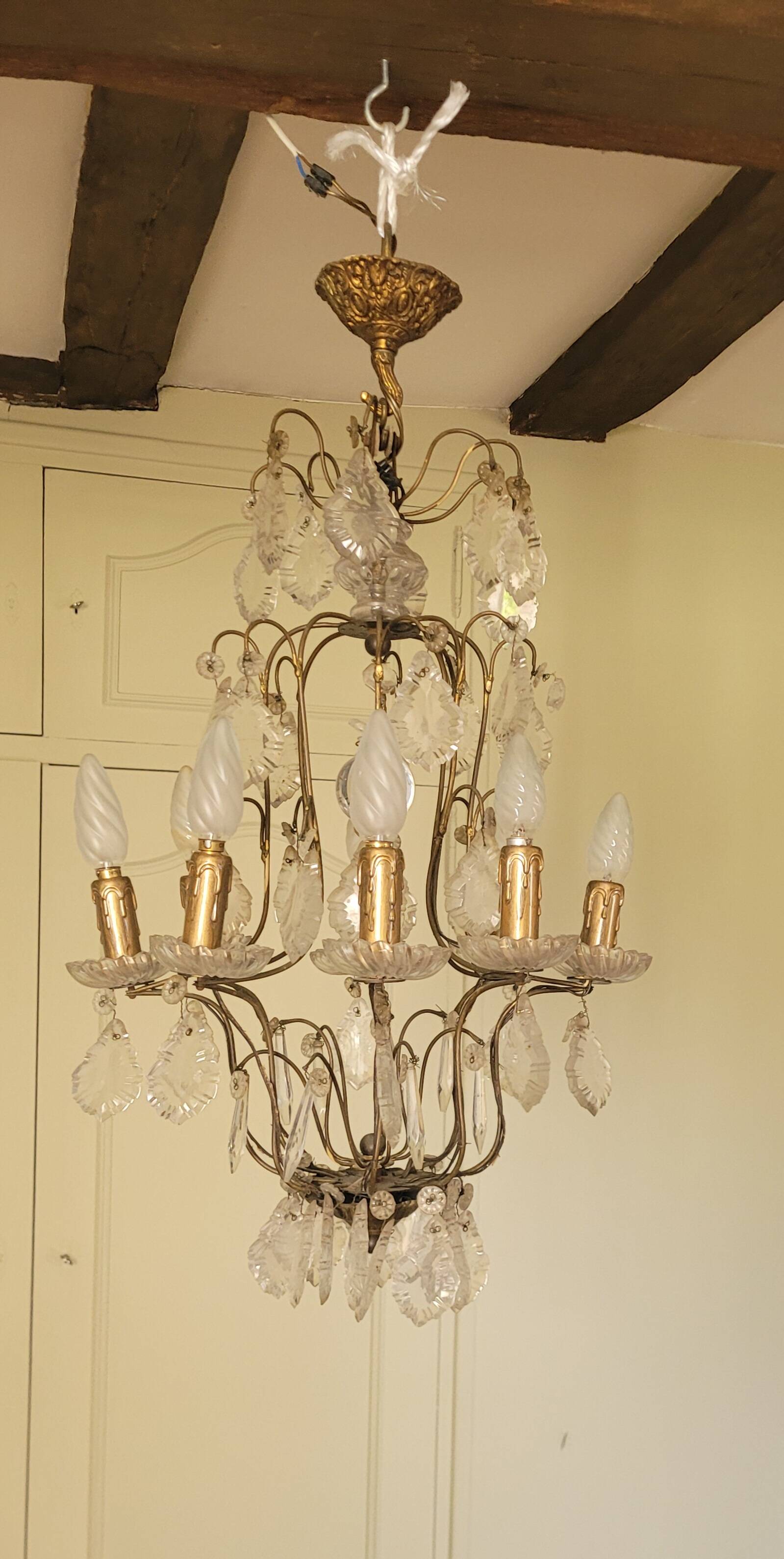 8-light chandelier