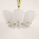 J. T. Kalmar Suspension en Laiton du Milieu du Siècle, Verre Texturé Blanc, Années 1950