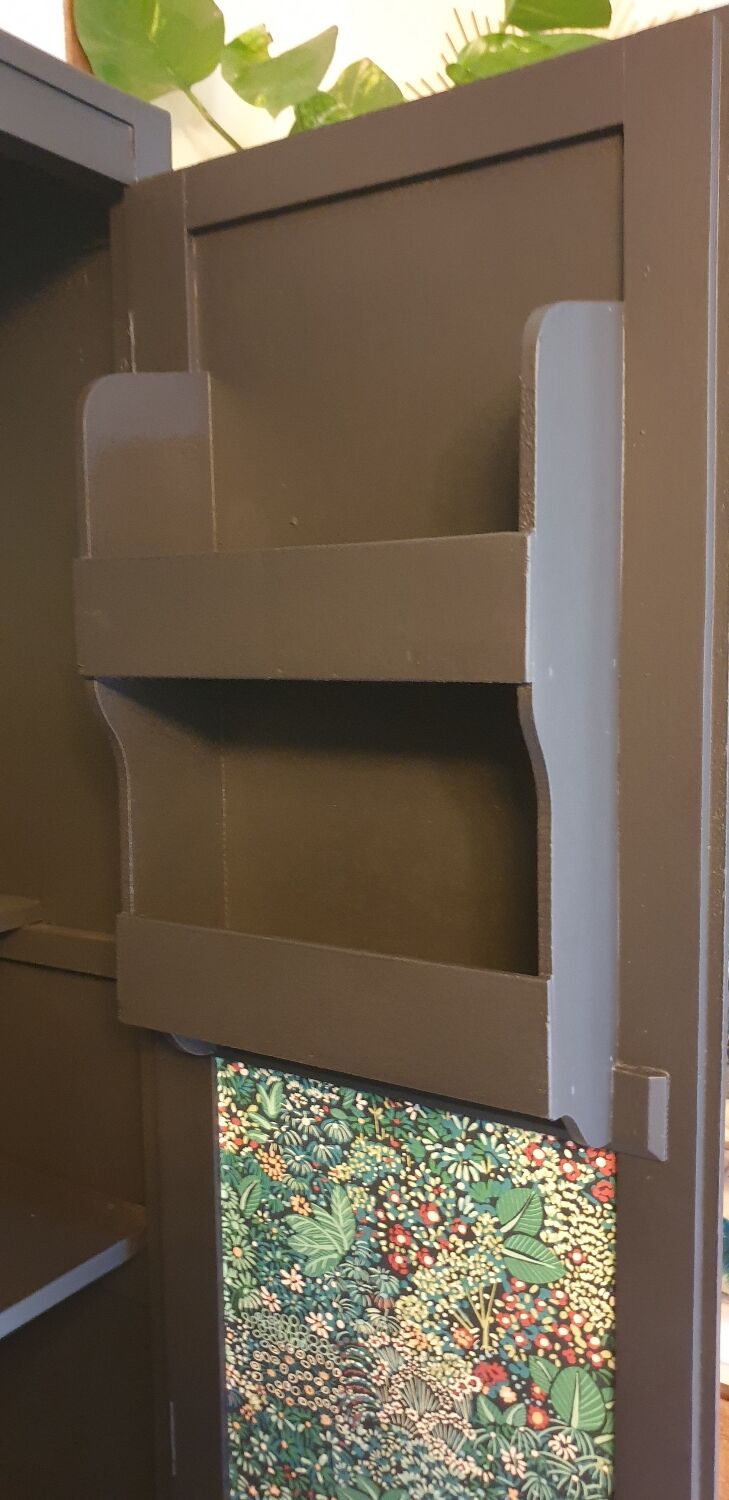 Parisian kitchen cabinet