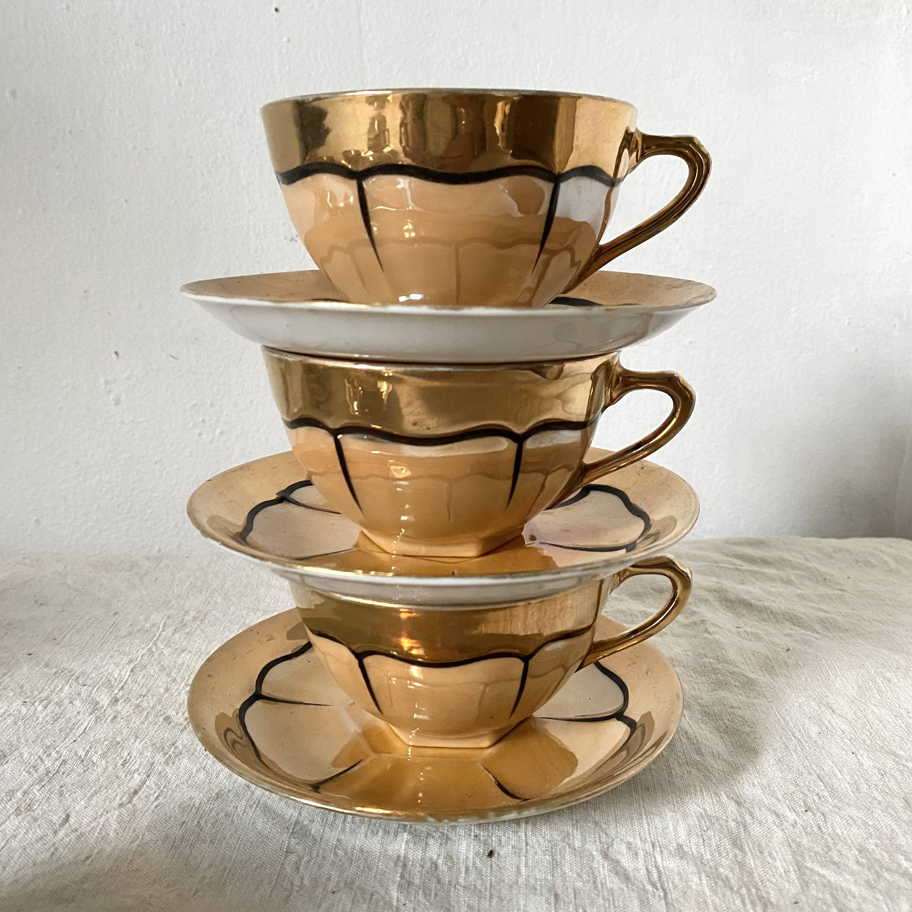 Fine porcelain cups, pearly, Japan