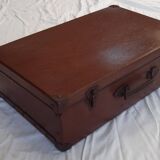 Old suitcase “Au Bon Accueil”