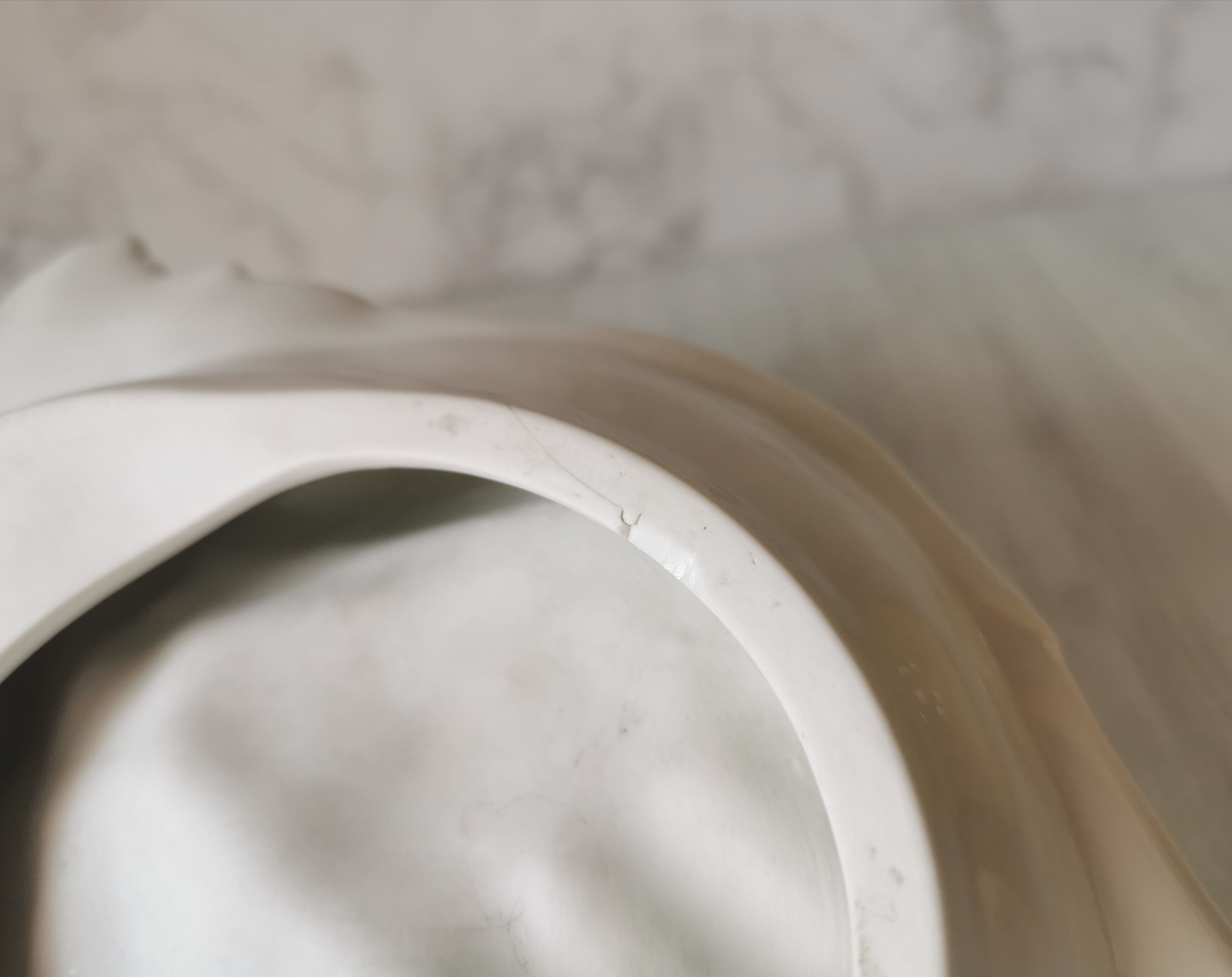 Empty pocket hands porcelain