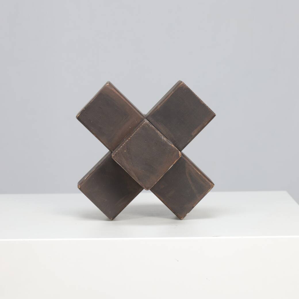 Handmade geometric wooden sculpture in cross form, 1970s – Brutalist constructivist abstraction