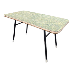 Table piètement acier