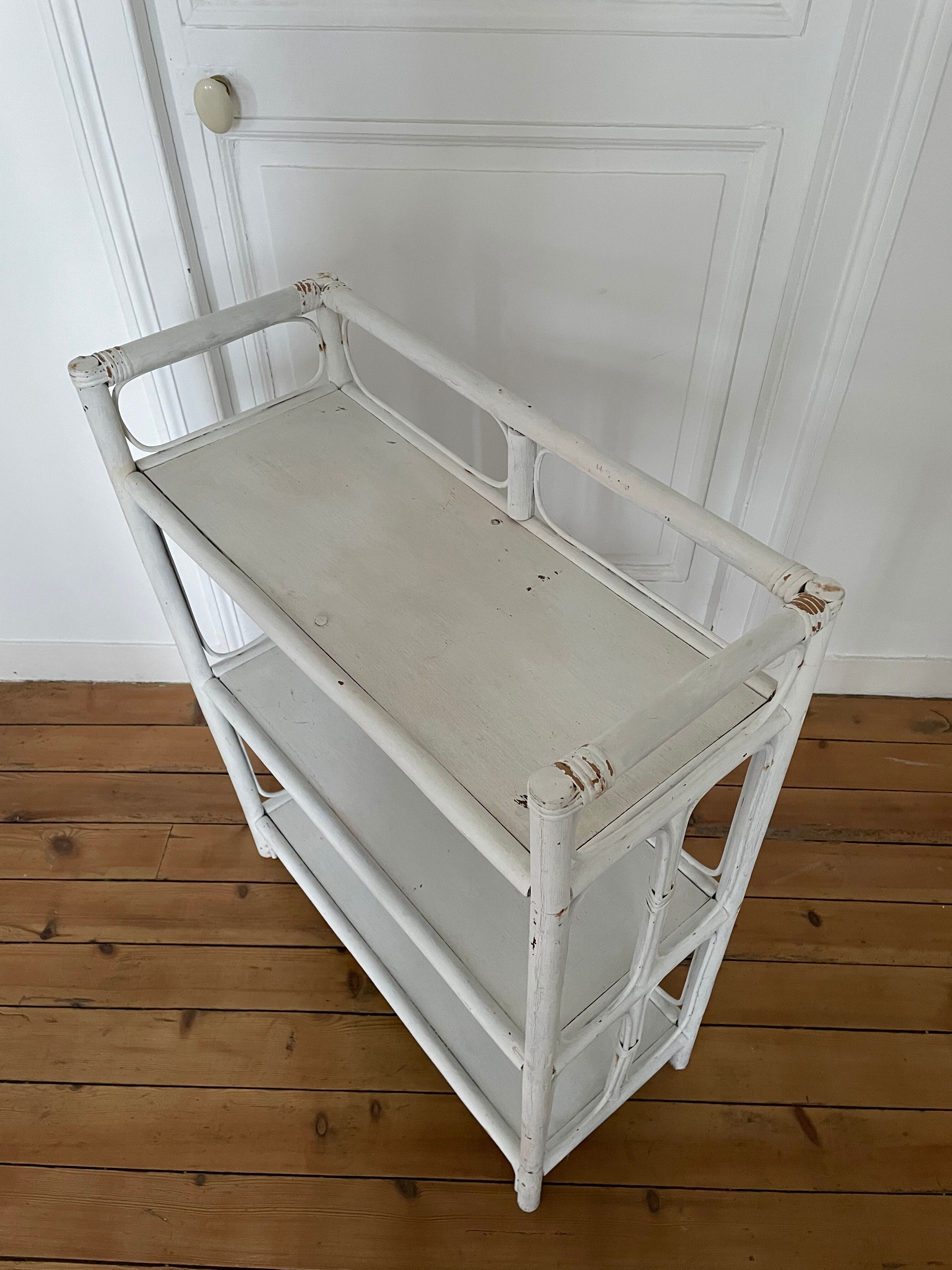 Bookcase vintage rattan standing shelf
