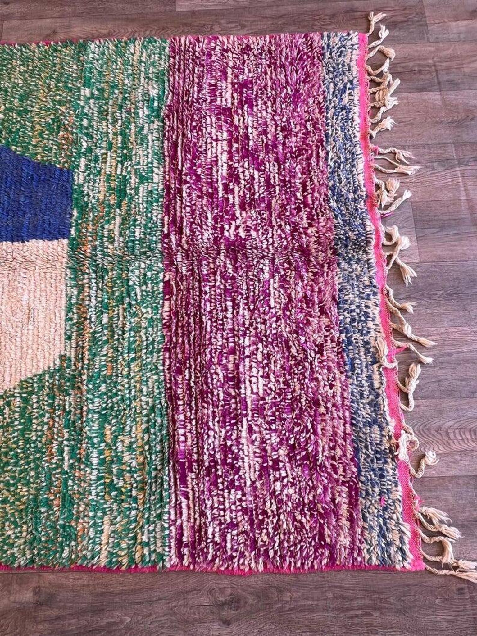 Moroccan Berber rug 250cm x 150cm
