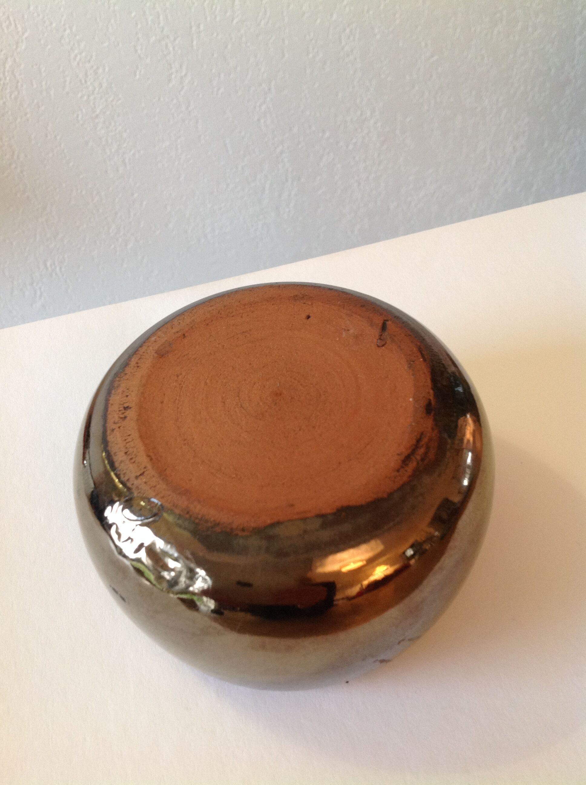 Empty pocket enamelled ceramic