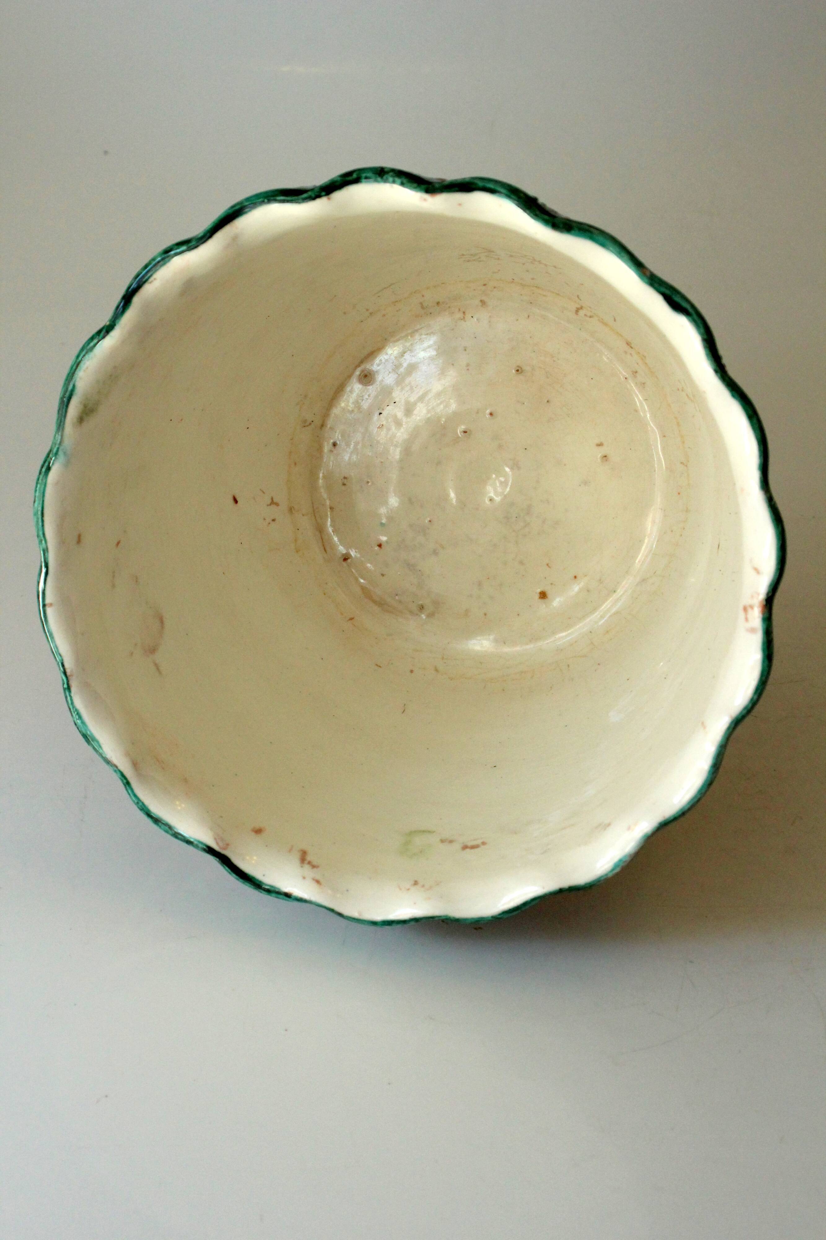 Ceramic planter with a wavy edge - vintage