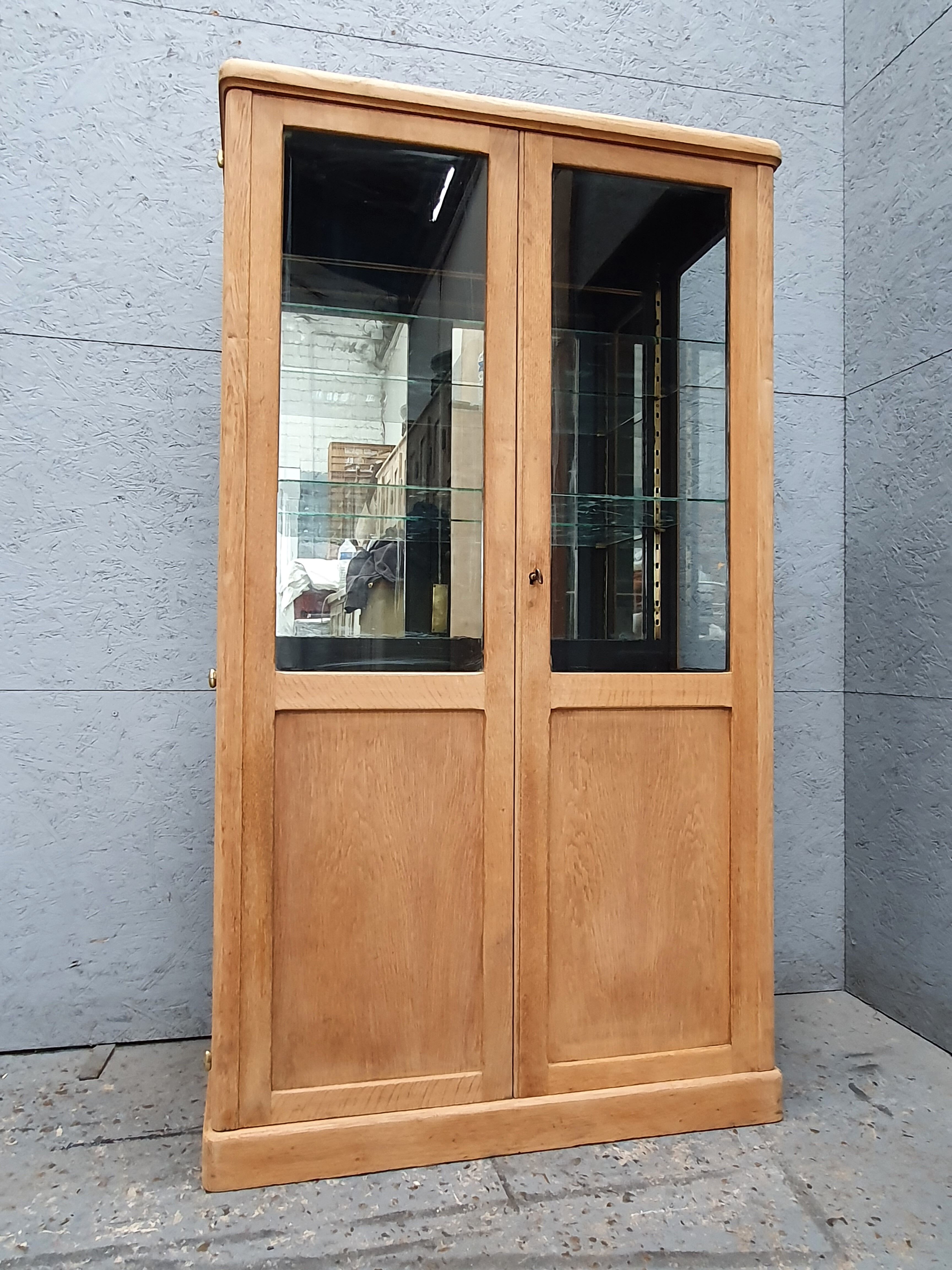 Vintage trend-going two-door raw oak window