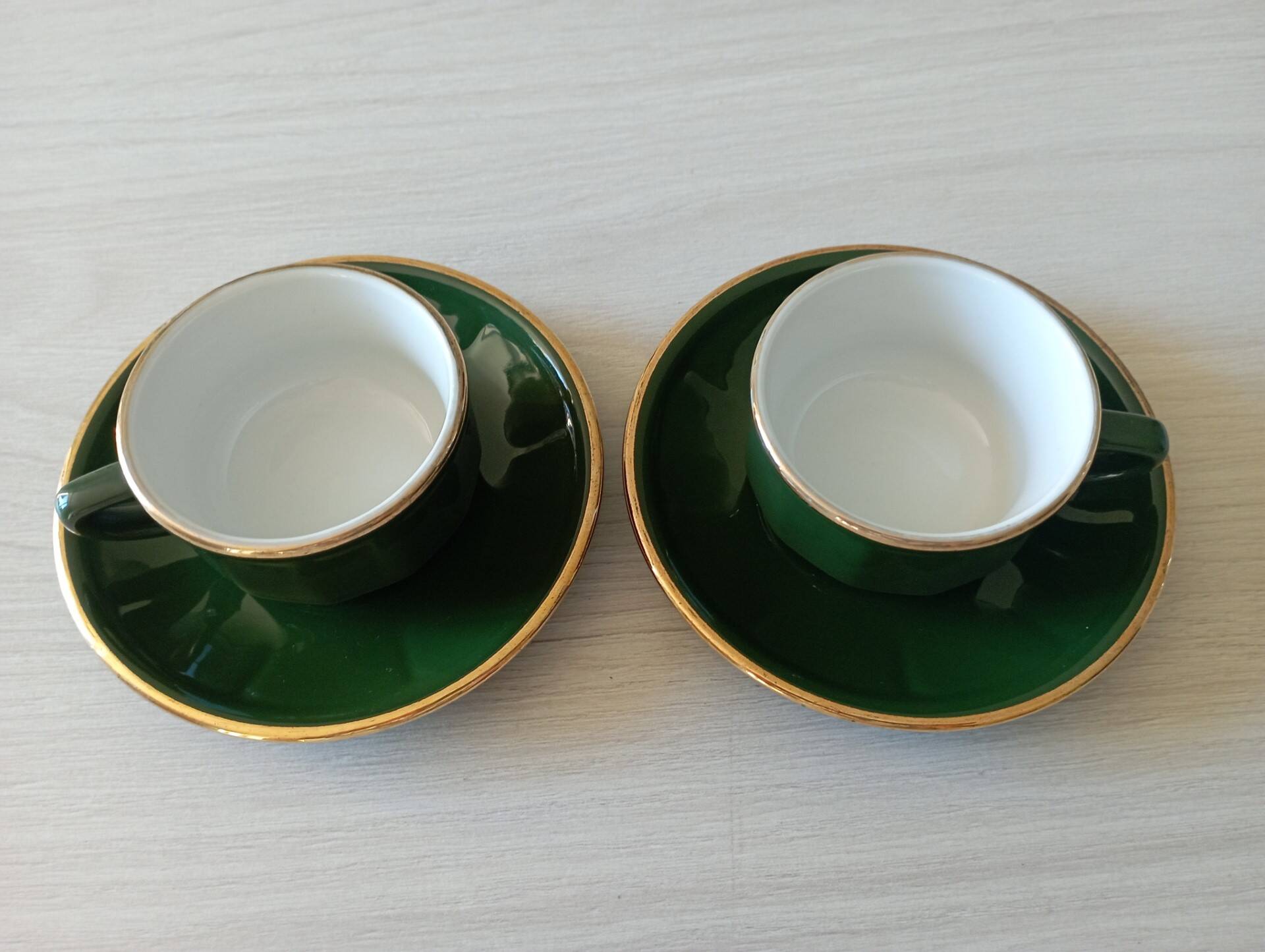 Duo of bistro cups