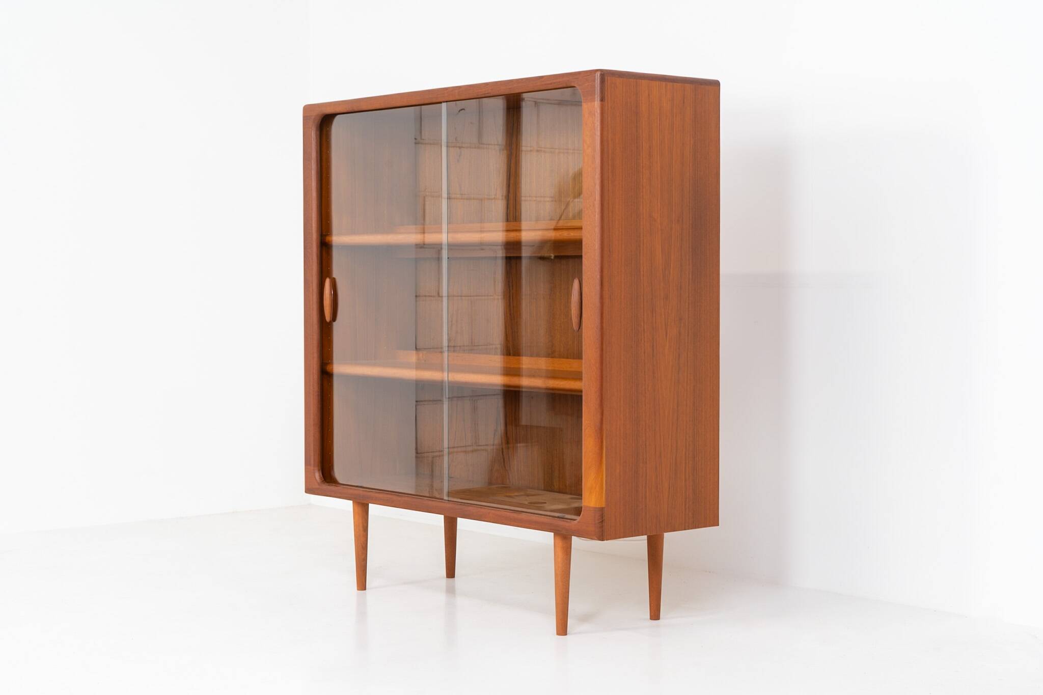 Showcase in teak by Svend Dyrlund