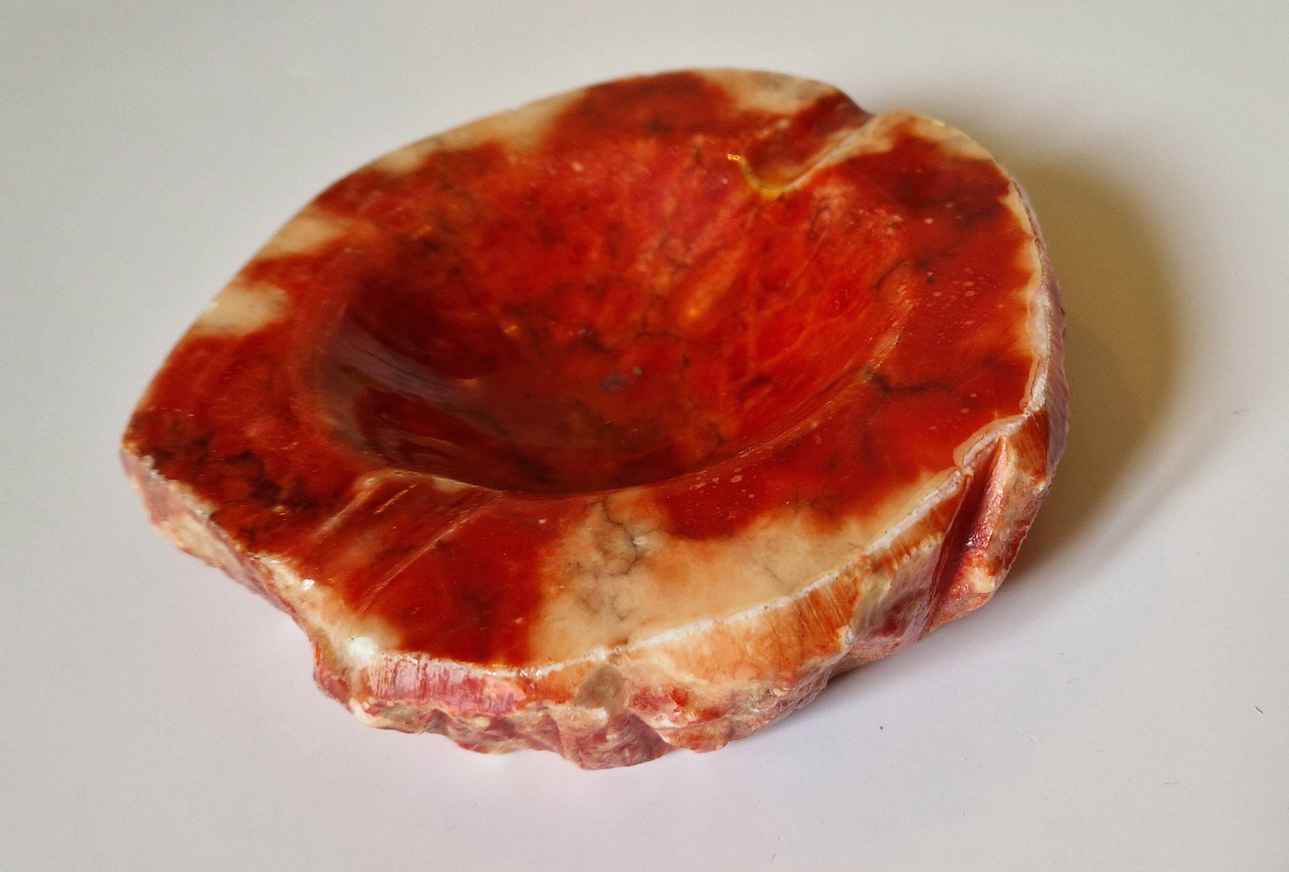 Vintage ashtray / pocket in red alabaster by Romano Bianchi, Italy 1960