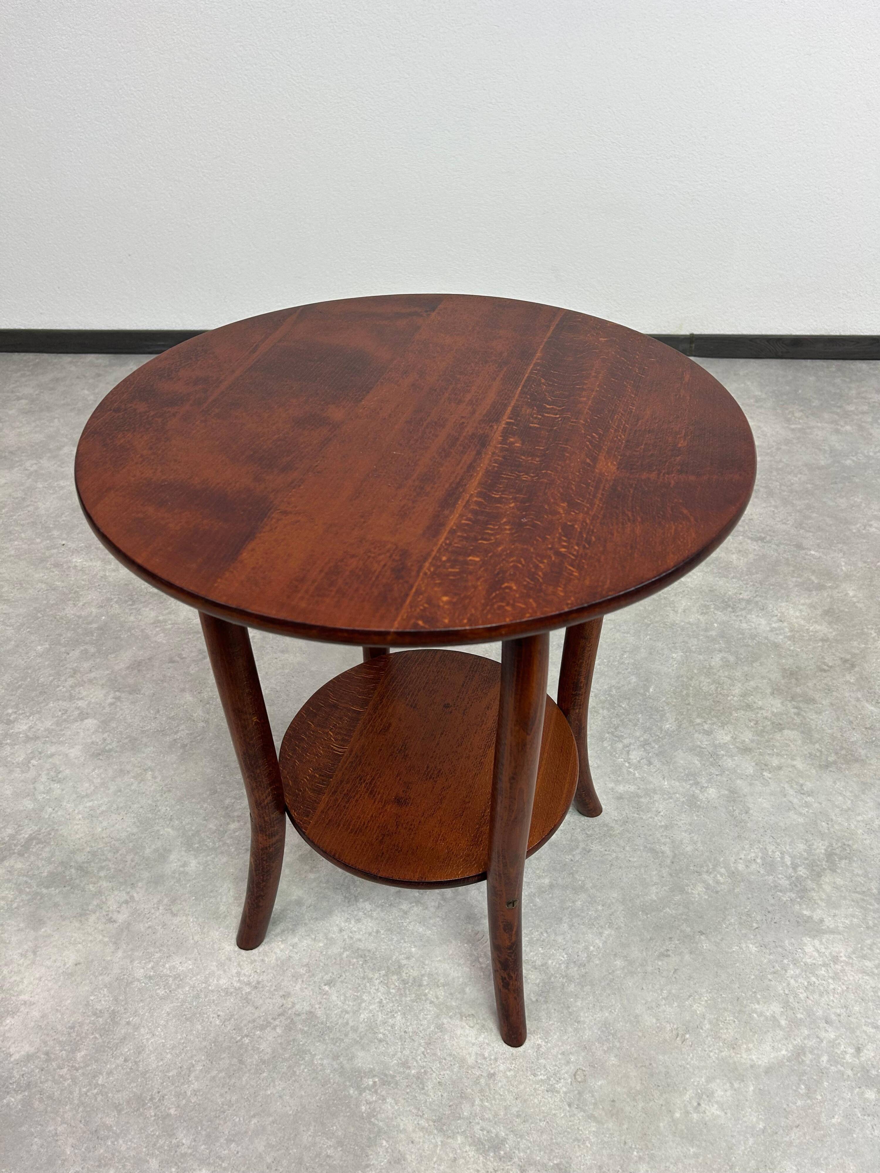 Curved wooden coffee table by Thonet