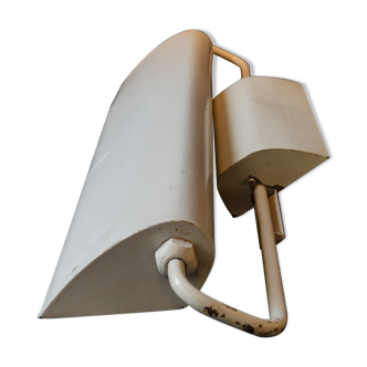 Modernist sconce