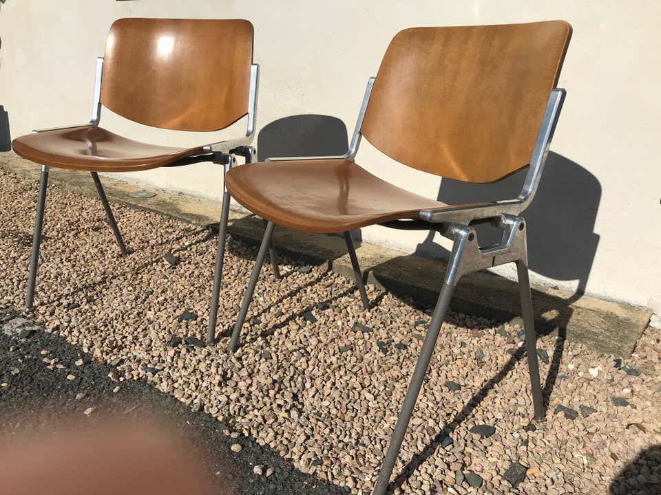 Paire de chaises par Giancarlo Piretti