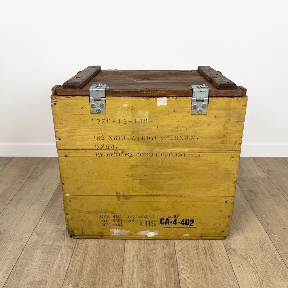 Transport box for explosives 80s