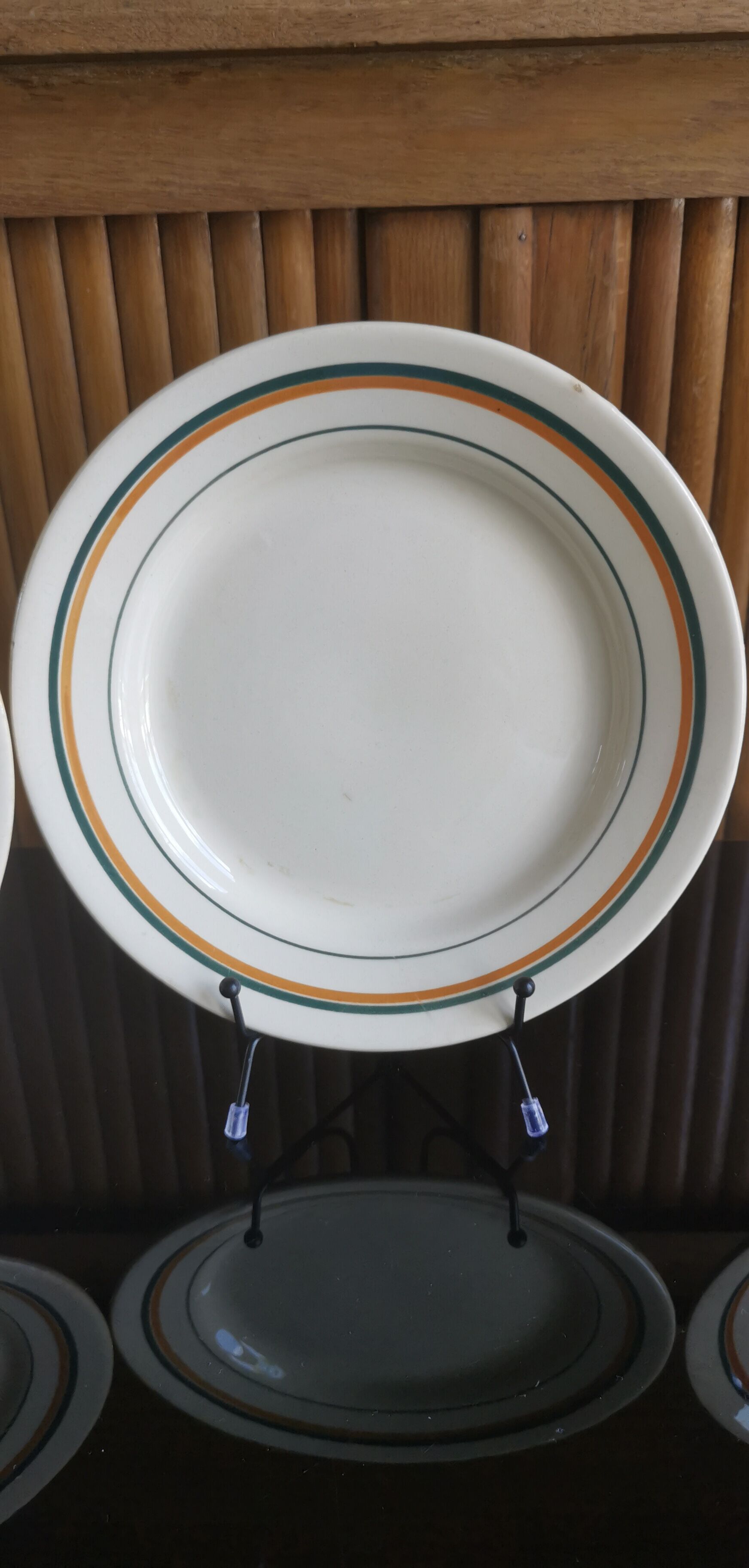 4 flat plates in earthenware, St Amand, Newton service