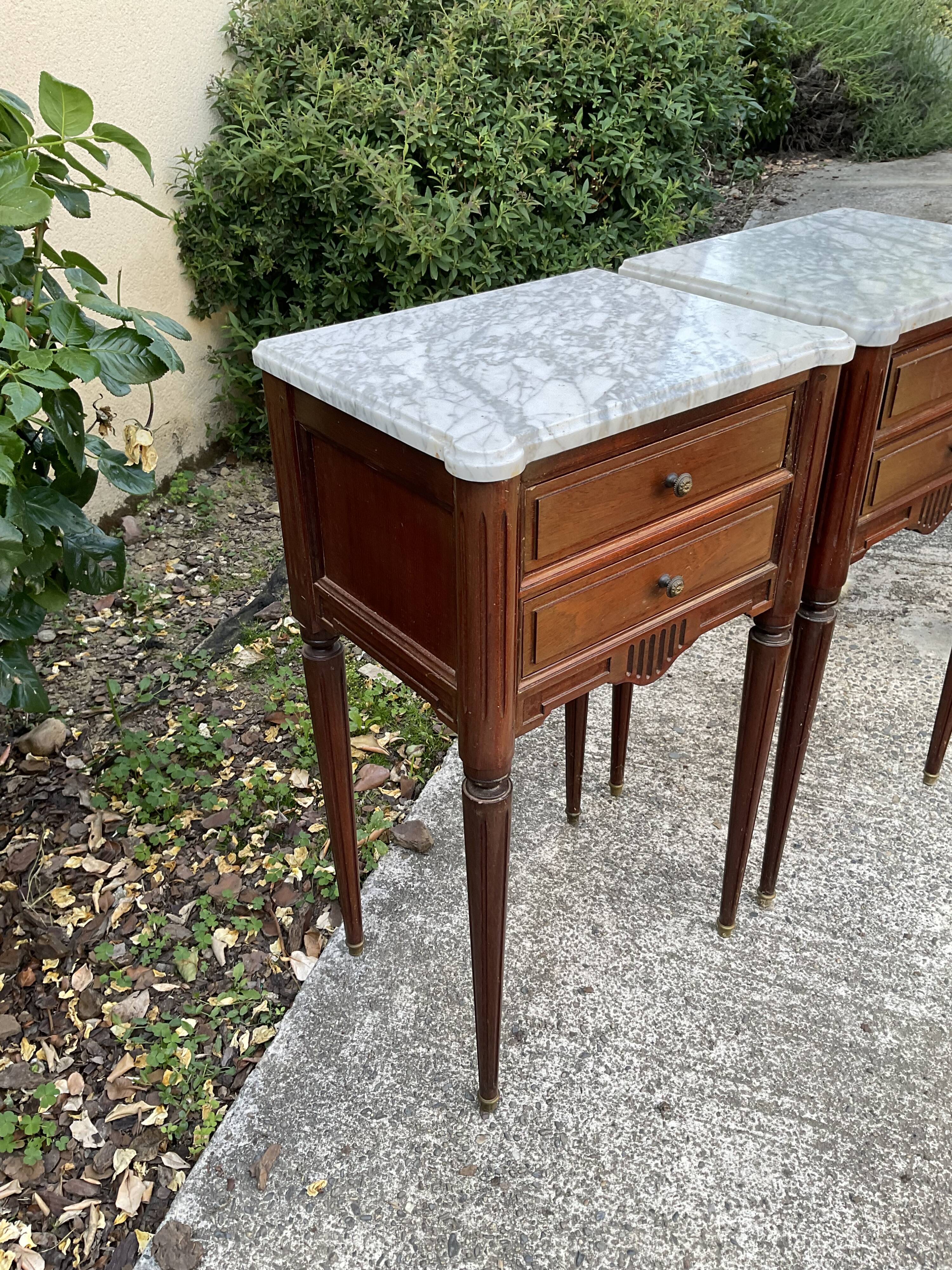 2 bedside tables in wood and marble