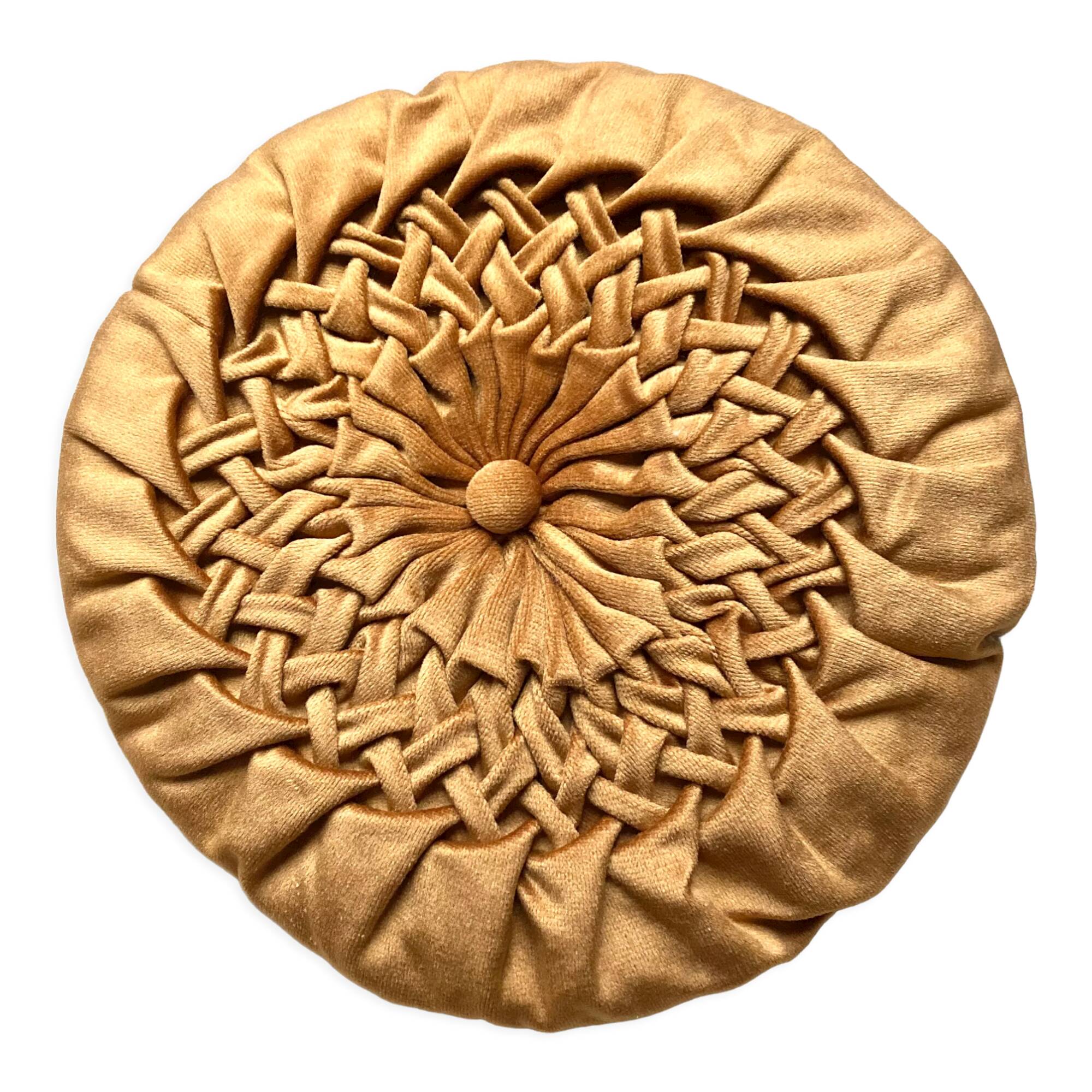 Round vintage cushion in pleated velvet