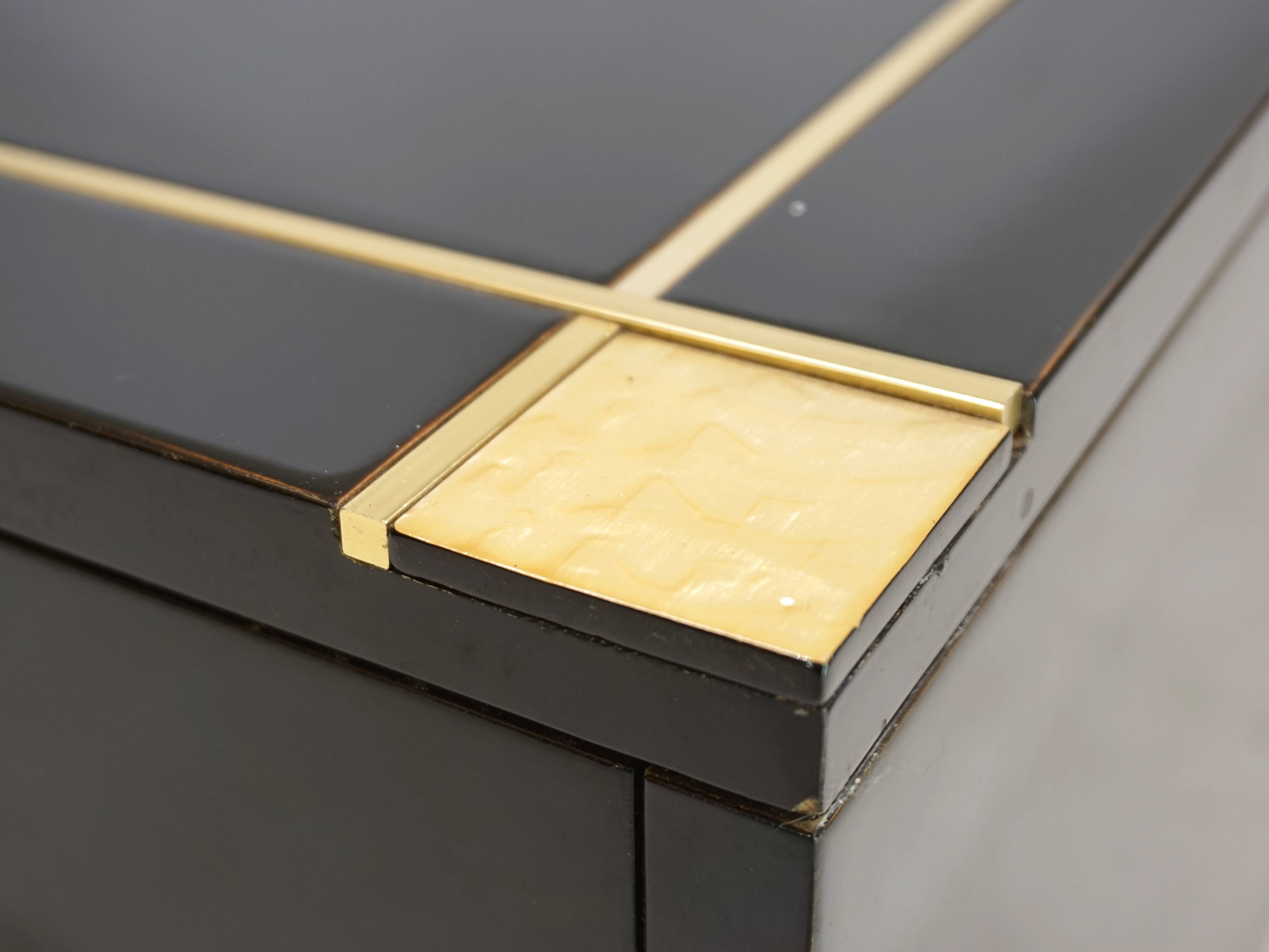 Table basse Roche Bobois attribuée à Pierre Cardin, 1970