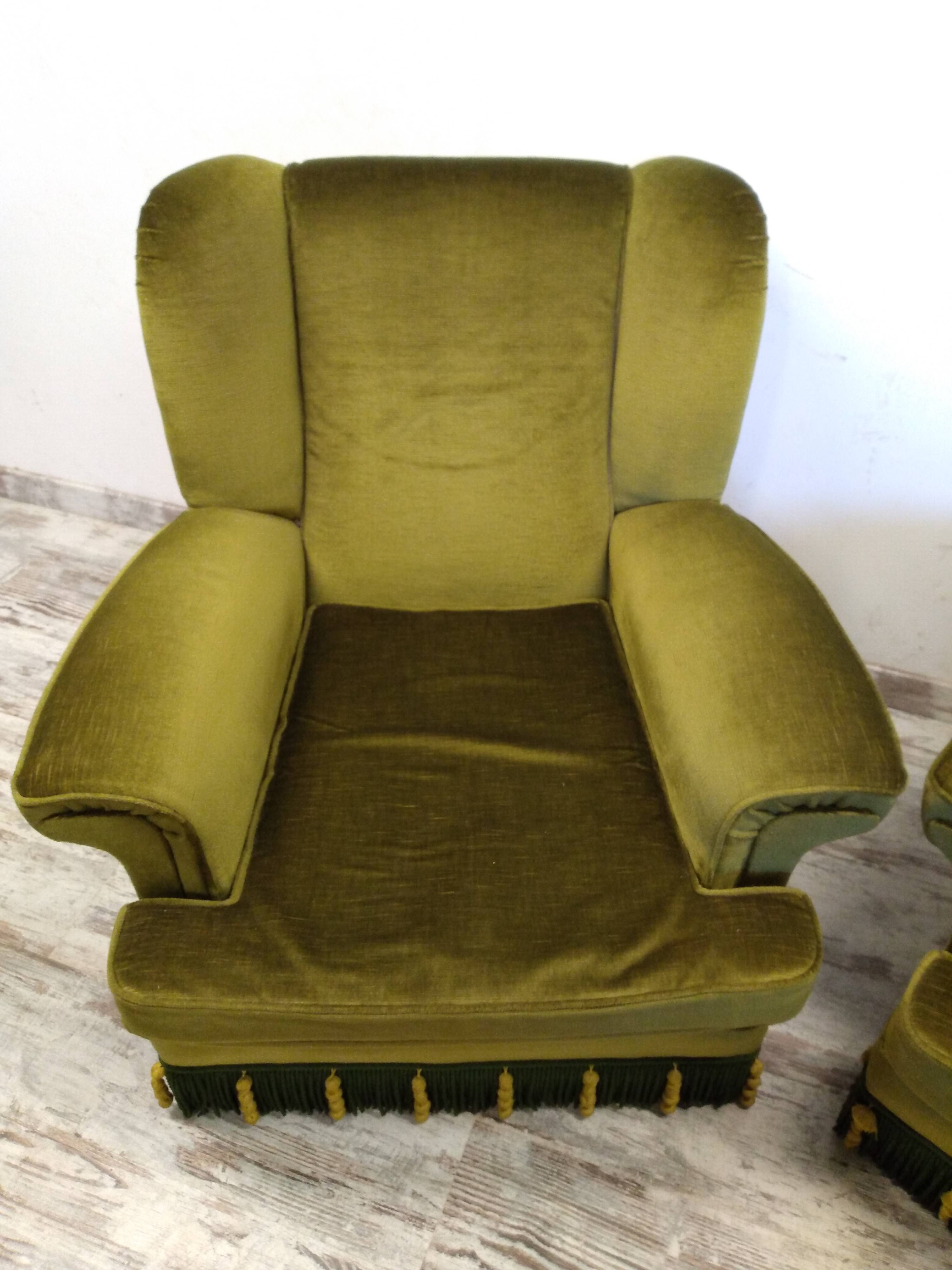 Armchairs with fringes and velvet ears