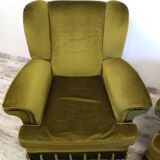 Armchairs with fringes and velvet ears