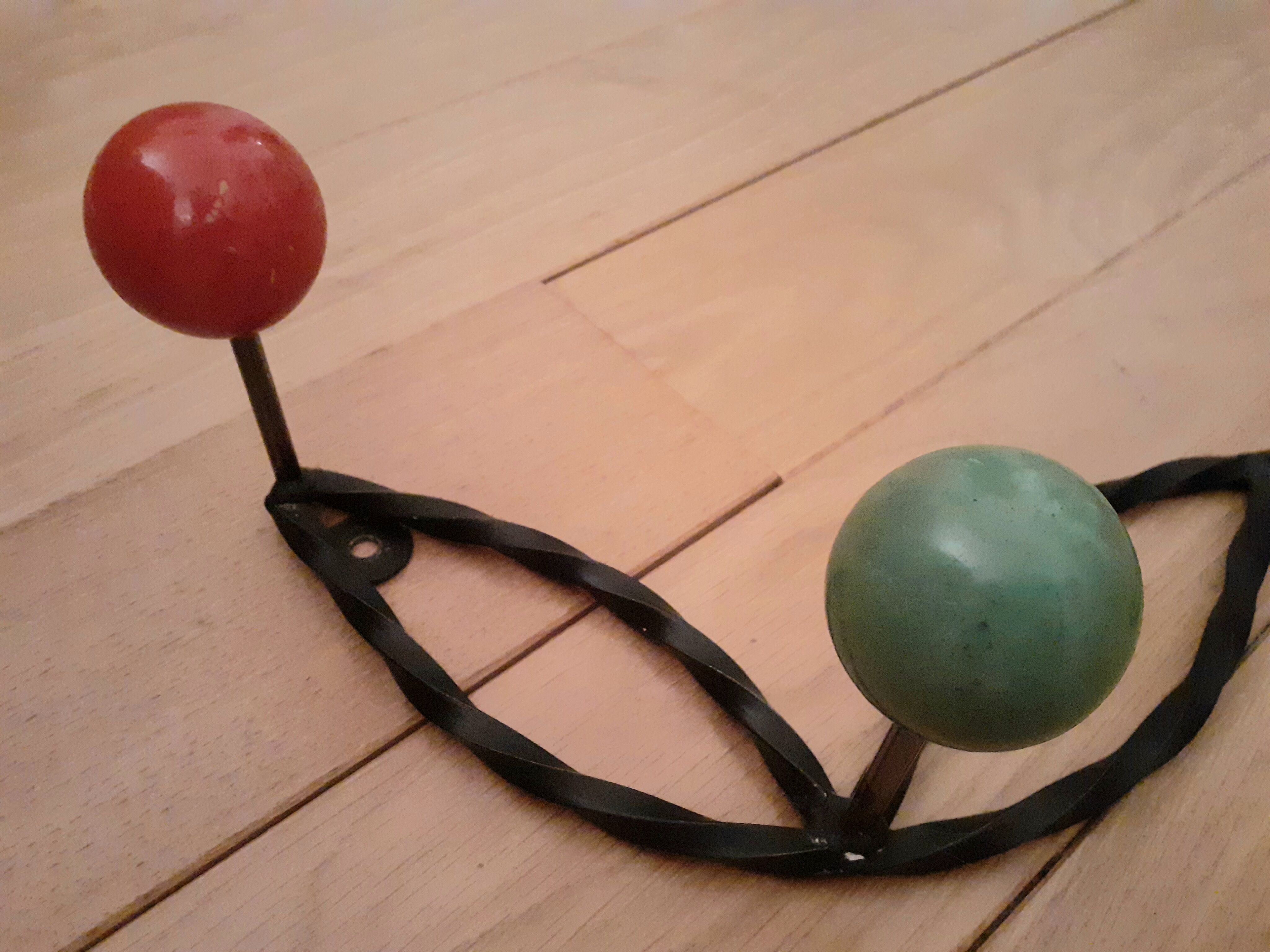 Wrought iron coat rack and wooden balls 5 hooks