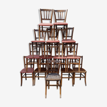 Lot de 15 anciennes chaises de bistrot