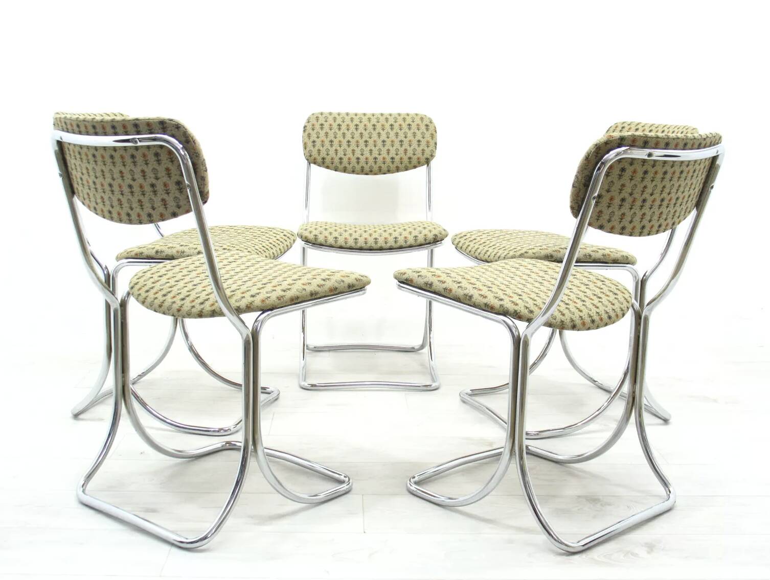 Set of 6 vintage design chairs in chrome metal – 1970s
