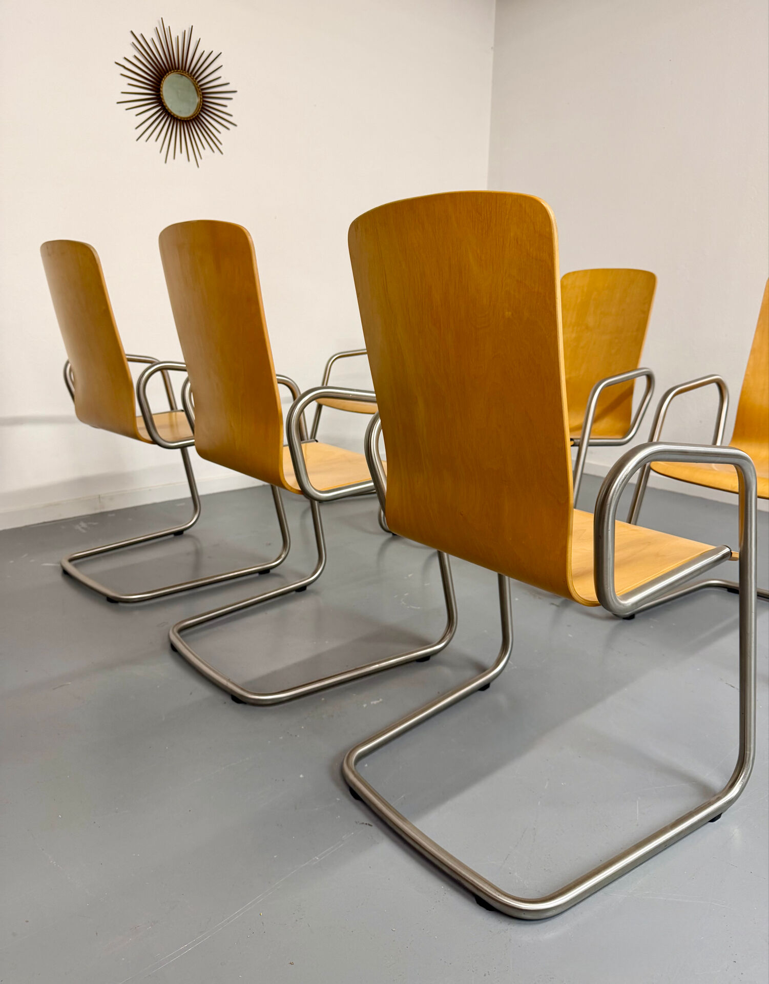 Set of 6 cantilever chairs from the Zumsteg Collection, moulded wood, 1980s.
