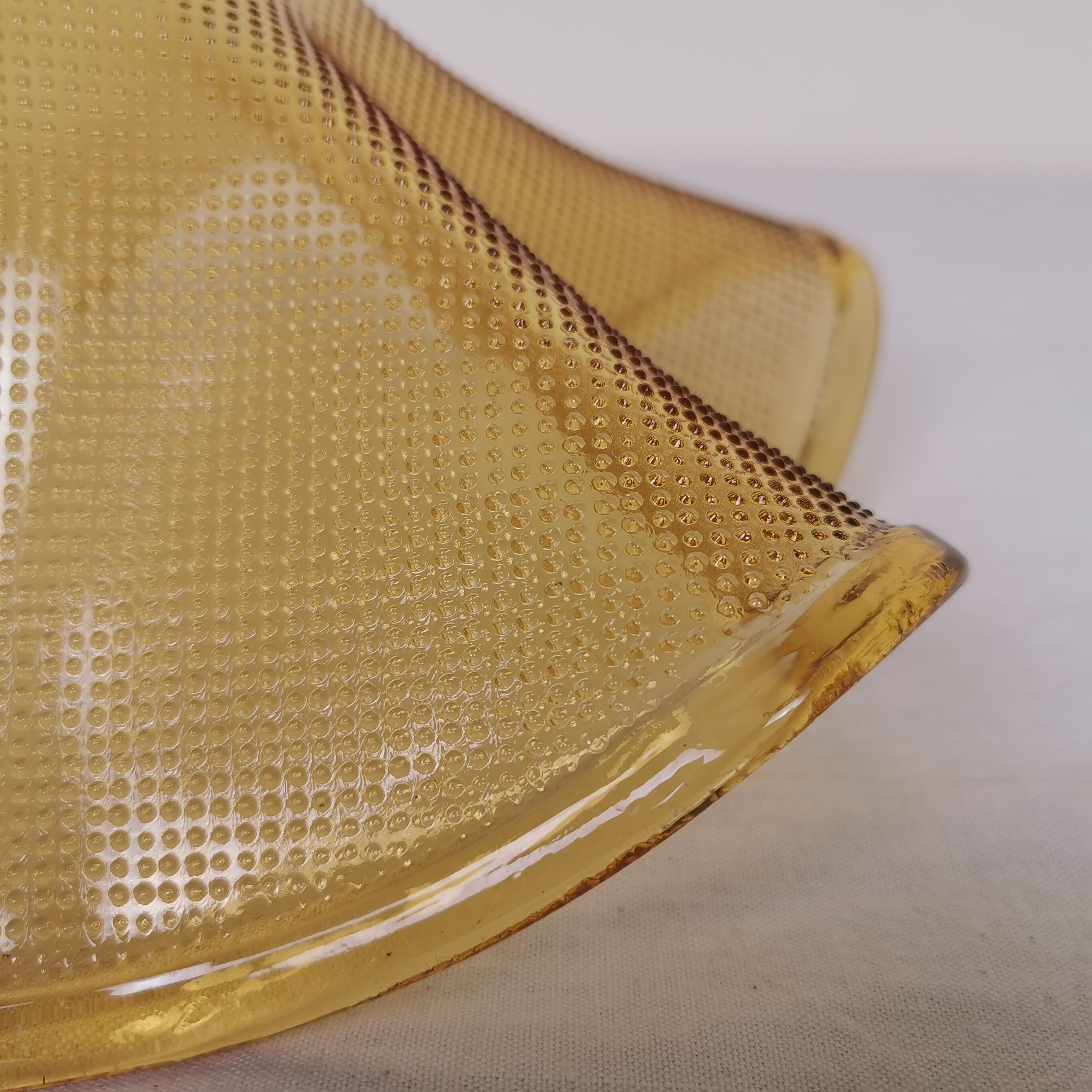 Serving bowl and 8 cups