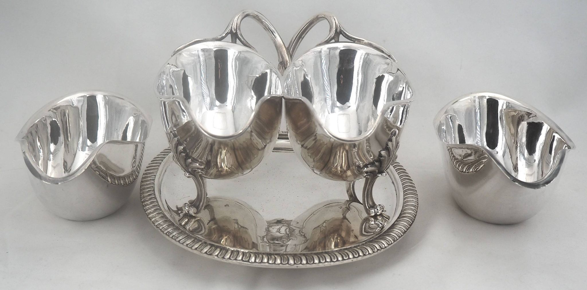 Idiot, double sauce boat + liners, Minerva silver, excellent condition, 19th century, 1.798 kg
