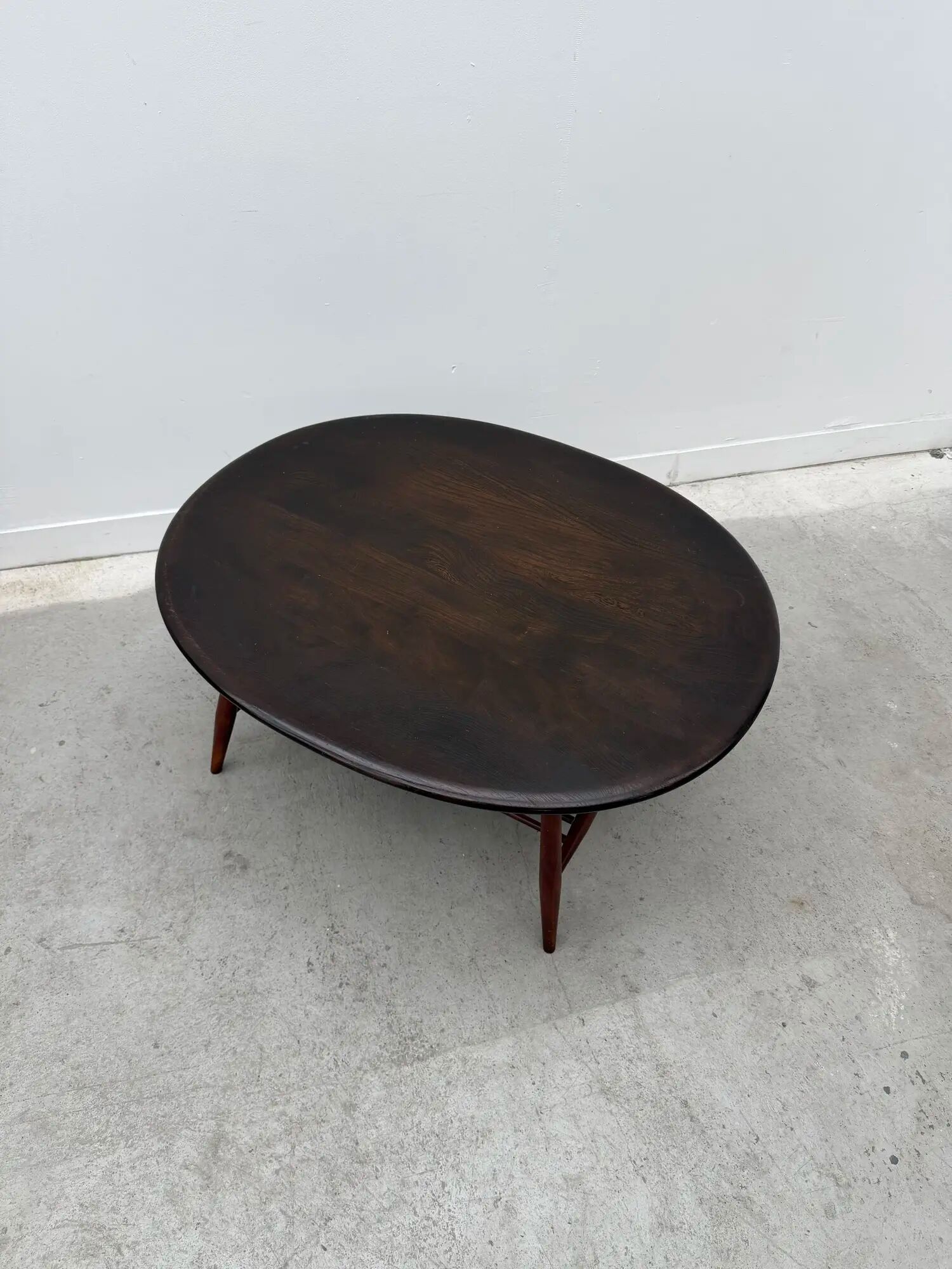 Table basse de Lucian ERCOLANI pour ERCOL, Angleterre 1960