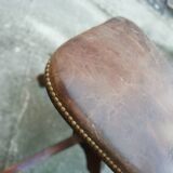 Swinging American armchair