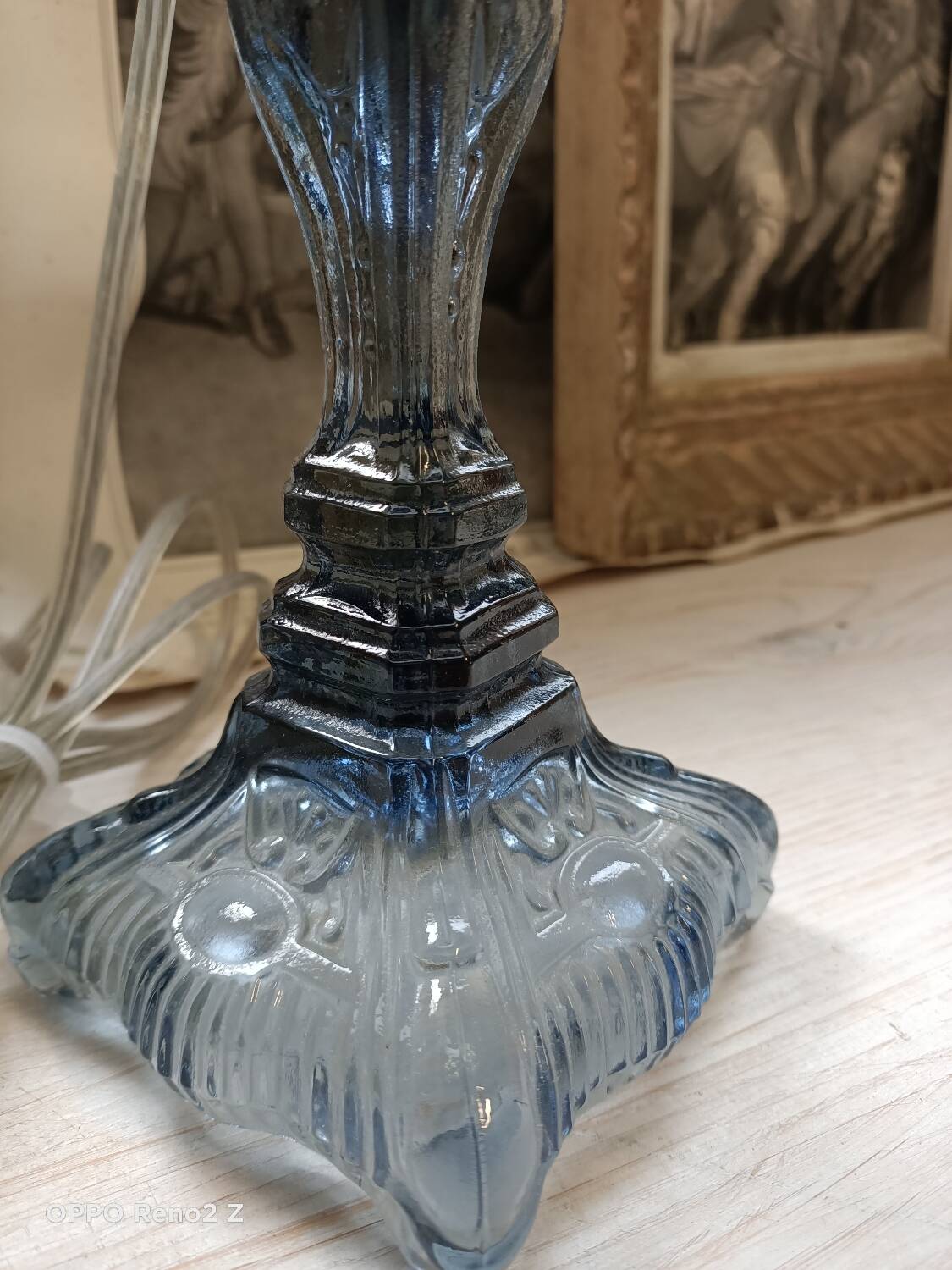 Paire de lampes en verre bleuté