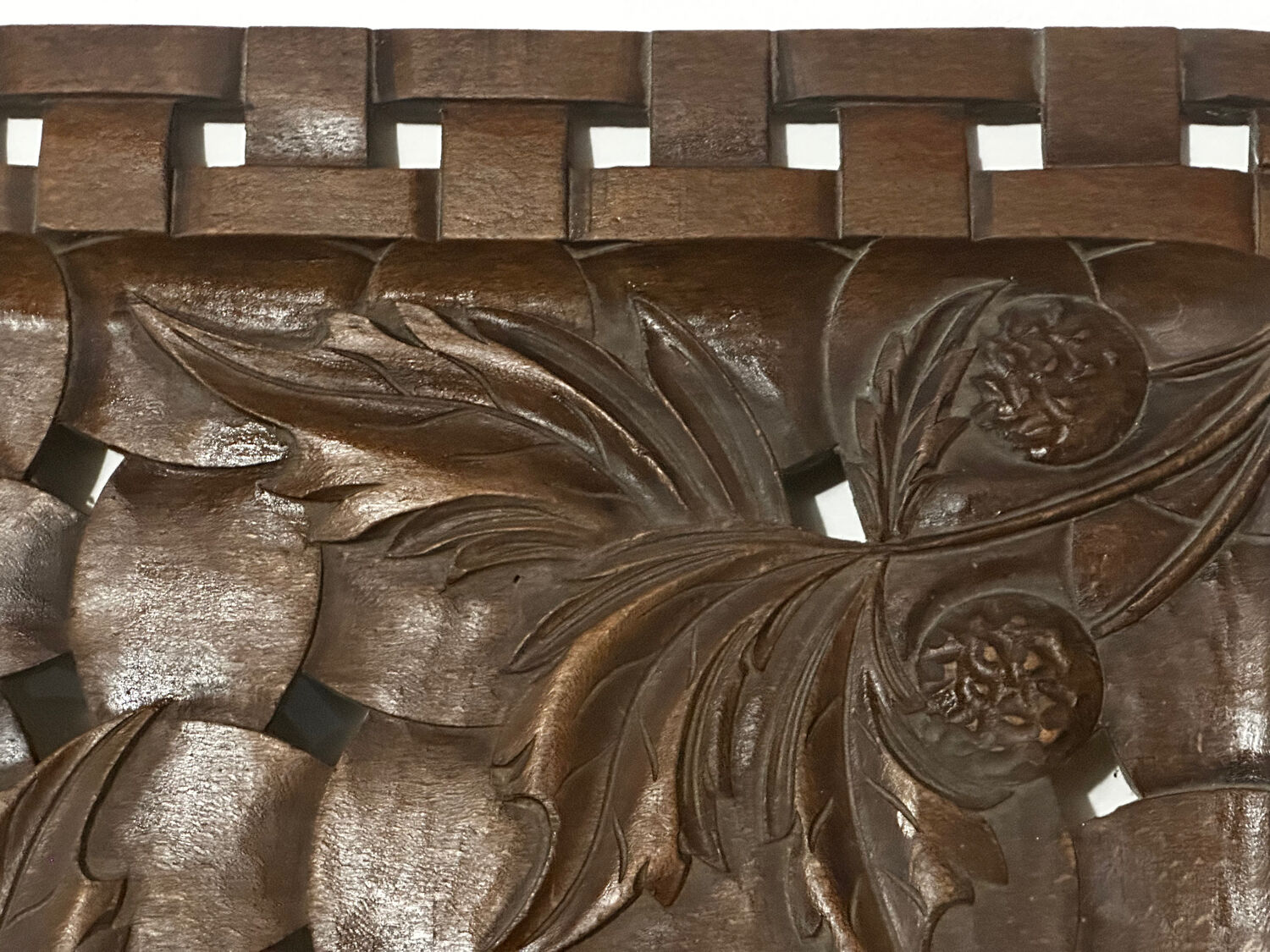 Grand Plateau/ Vintage 1950s Ashtray in Carved Wood