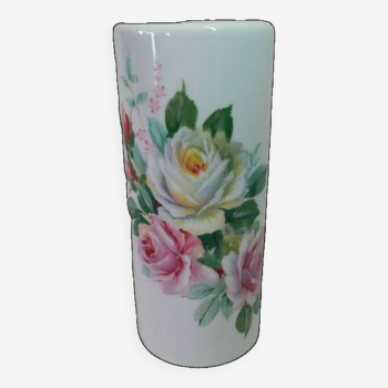 Vase ancien en porcelaine