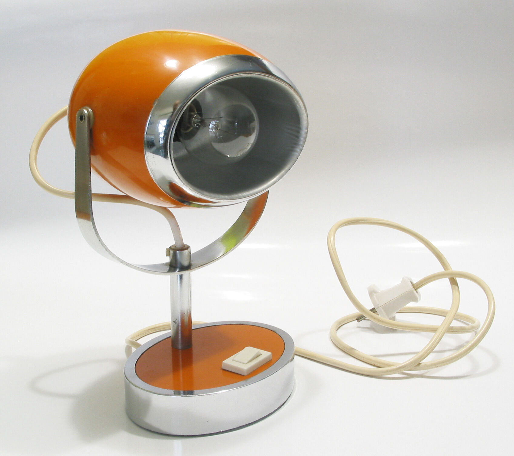 Lampe de table type eye ball