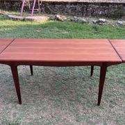 SCANDINAVIAN DINING TABLE "JOHANNES ANDERSEN".