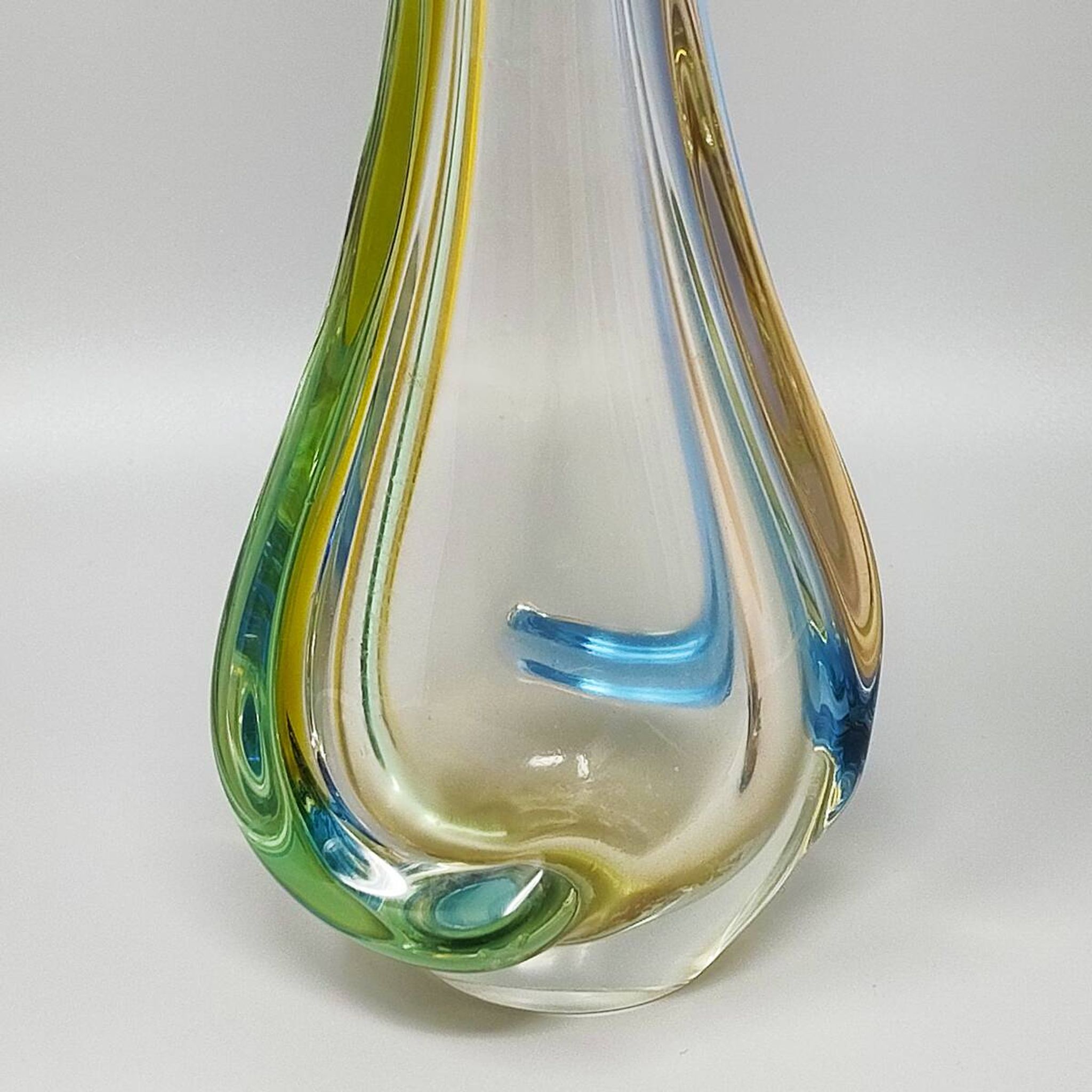 1960s Gorgeous Murano Vase By Flavio Poli. Made in Italy