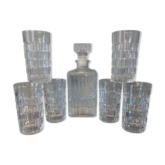 Whisky glasses and decanter