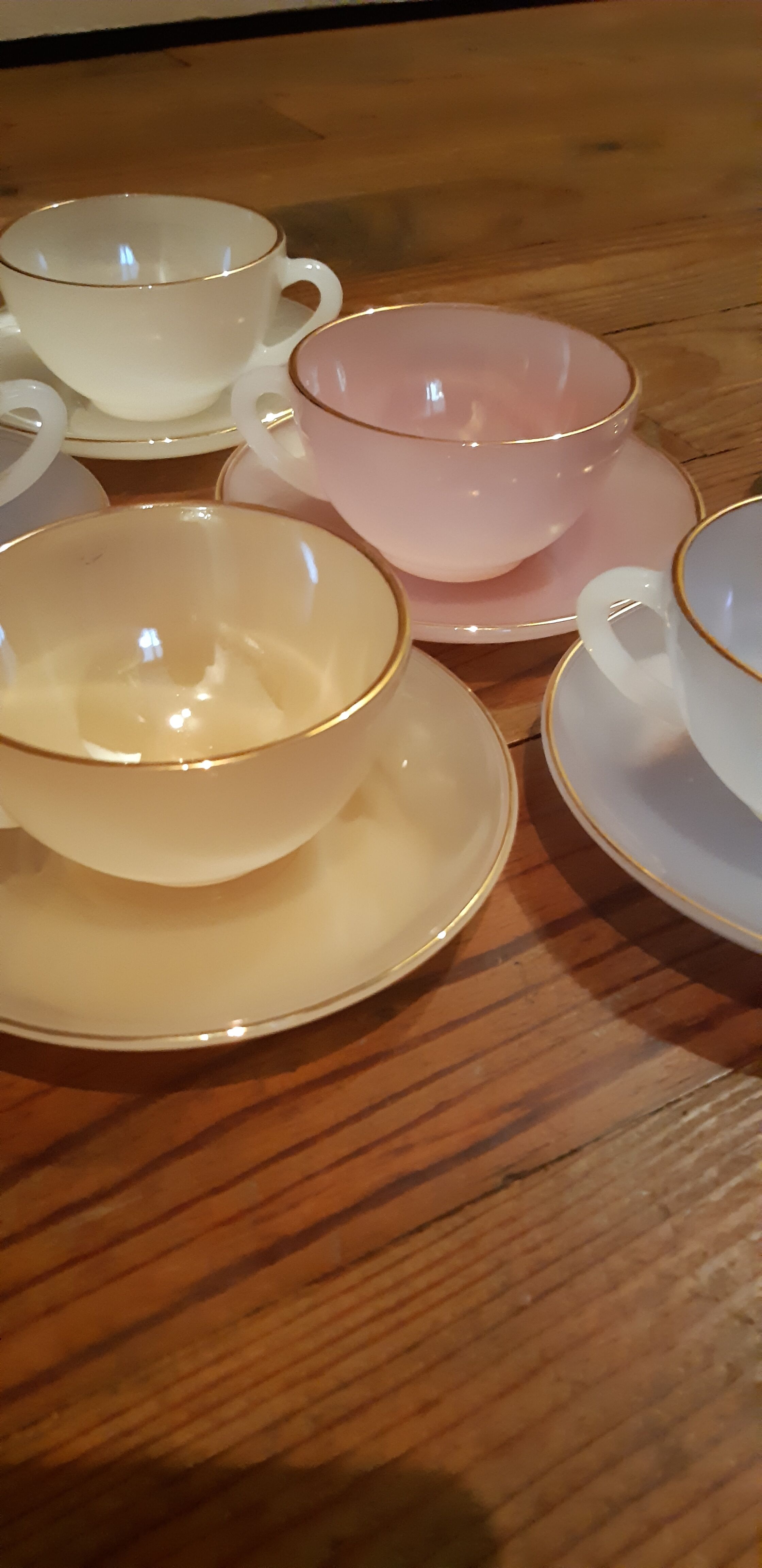 6 vintage cups Arcopal Harlequin model