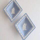 Lot of 2 Wedgwood 1955 pocket emptiers. In very good condition.