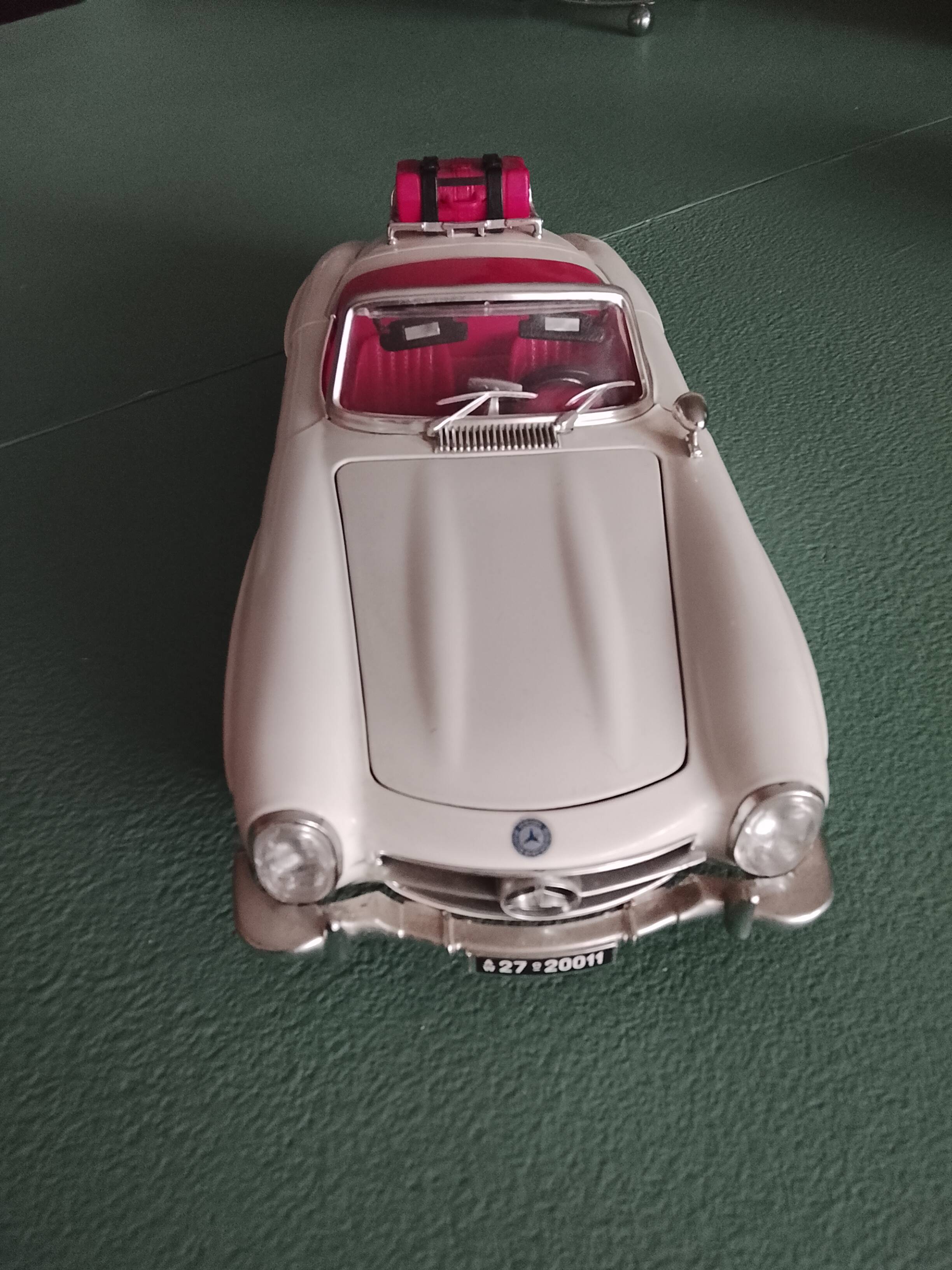 Miniature Mercedes-Benz 300 SL convertible
