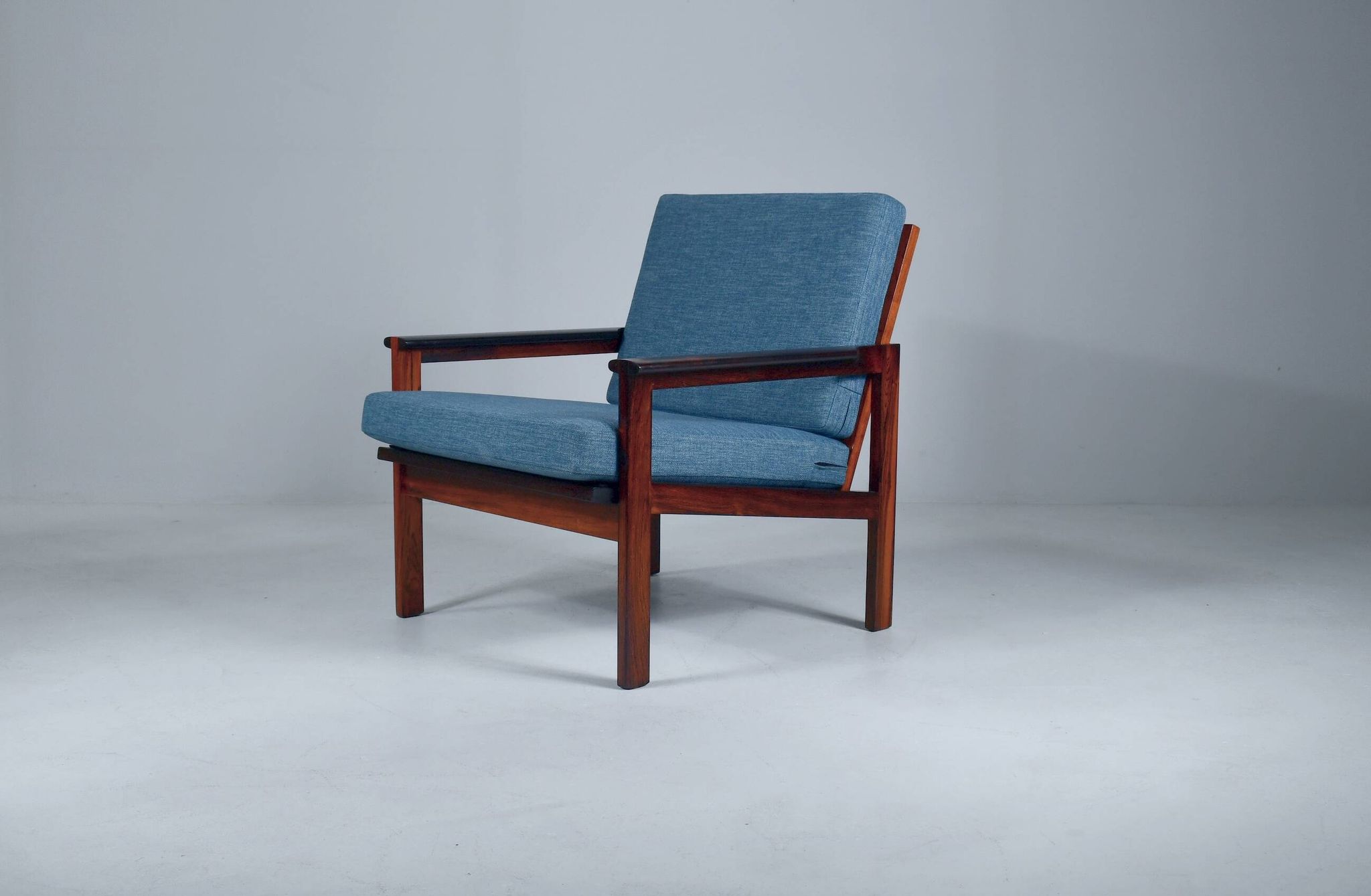 Fauteuil Capella par Illum Wikkelso pour Niels Eilersen. 1959.