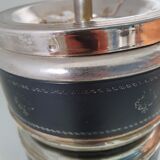 Pushing ashtray
