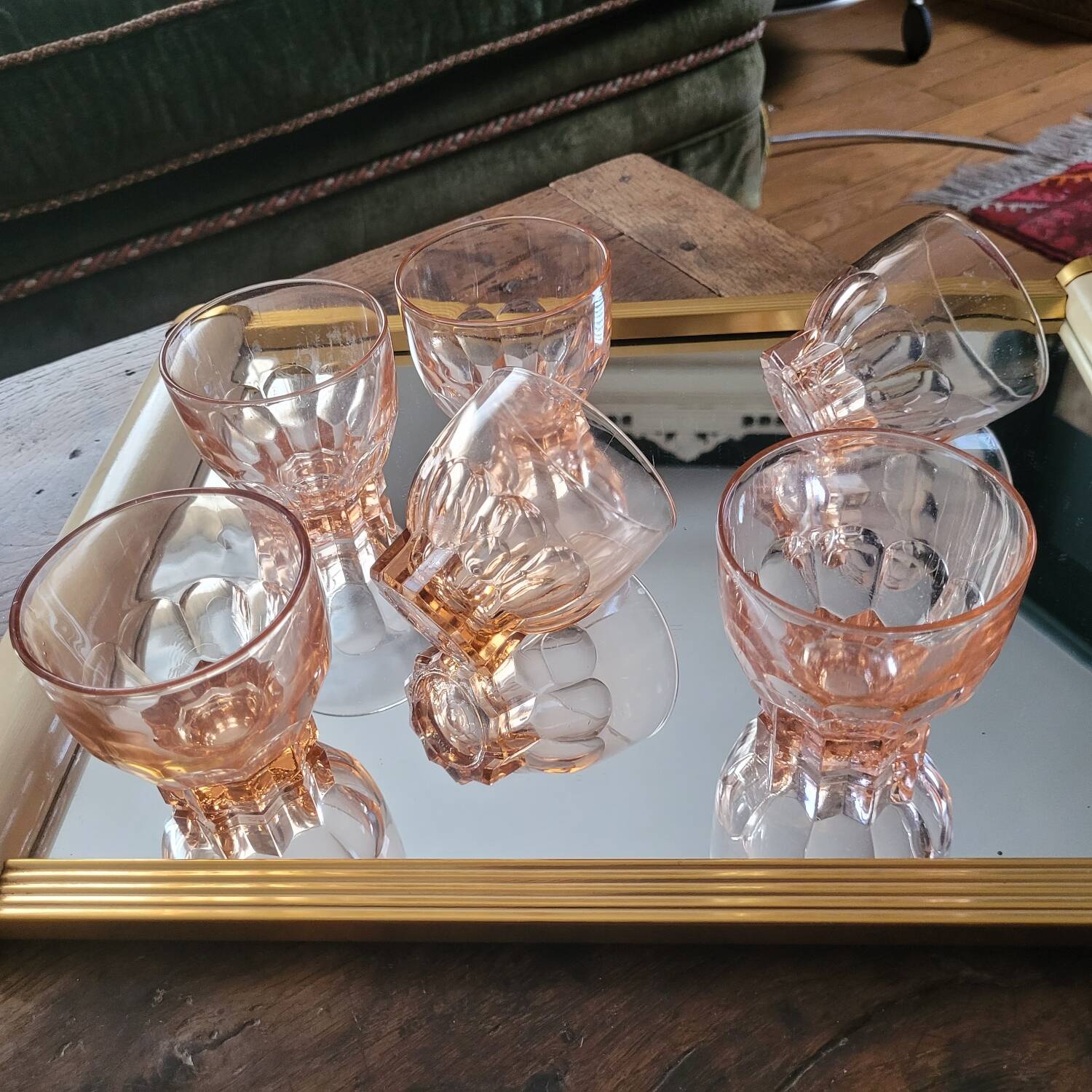 6 late Art Deco rosé glasses – molded star base