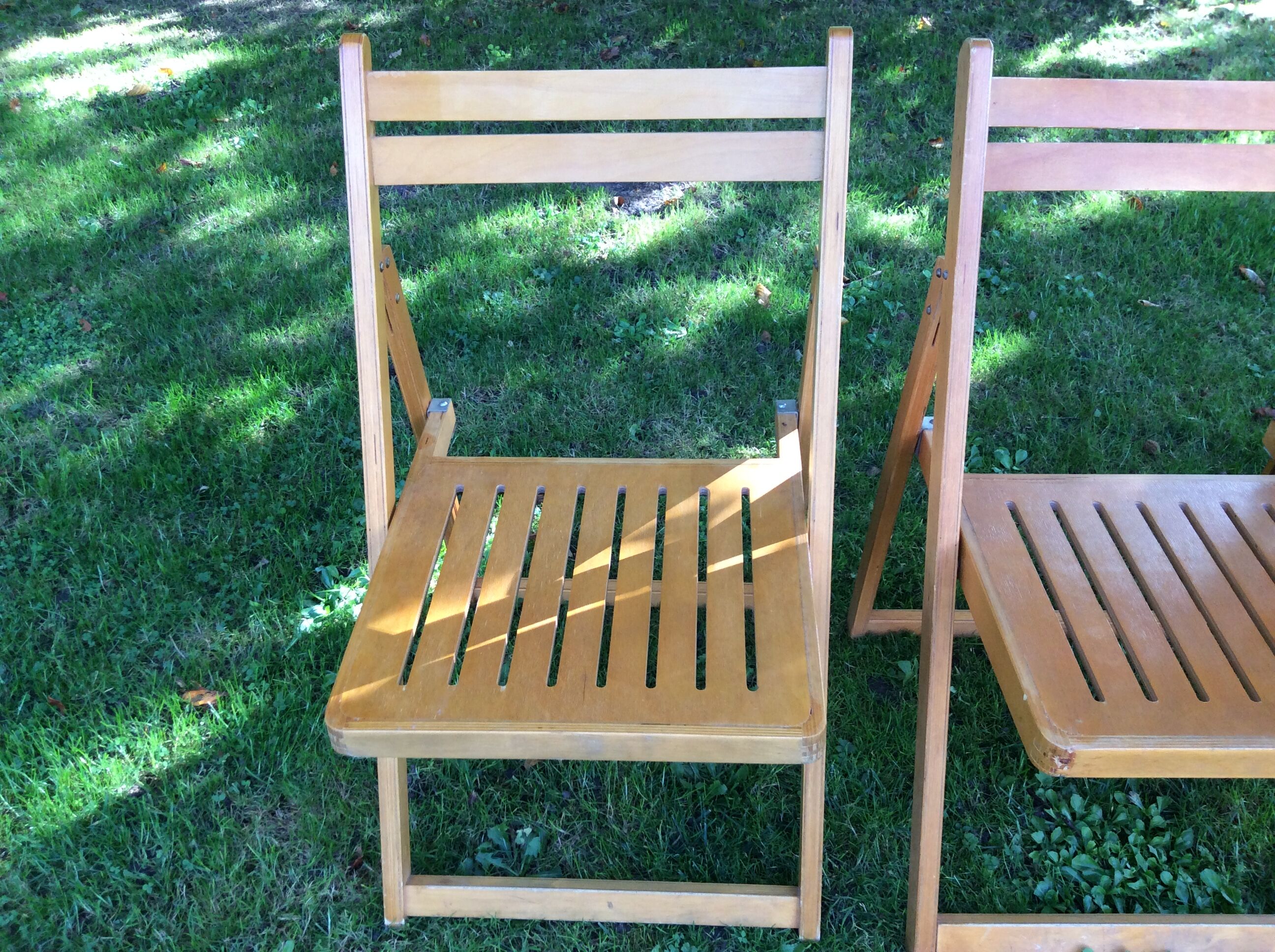 Series of 3 folding chairs