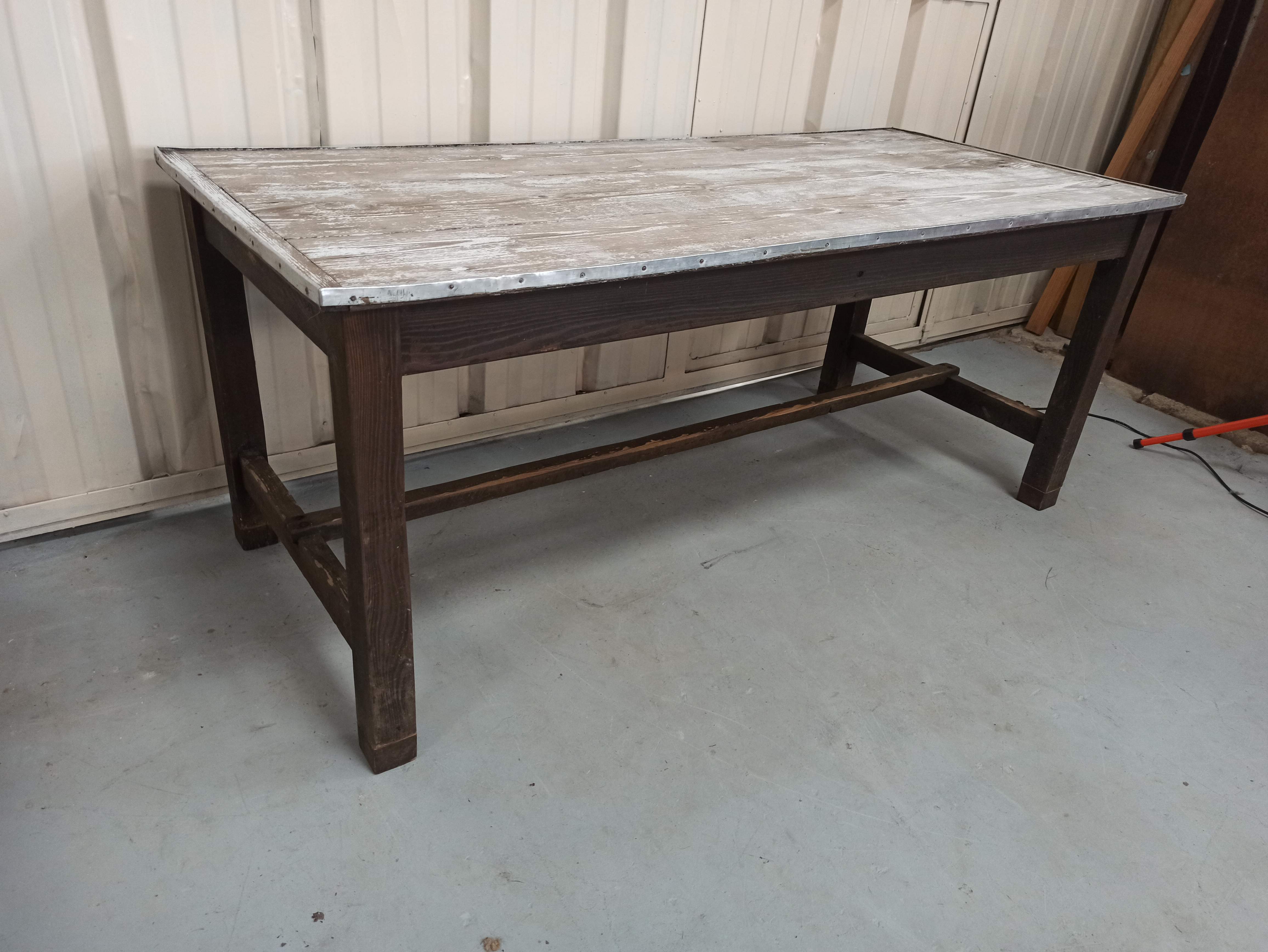 181 cm - Patinated spacer farm table